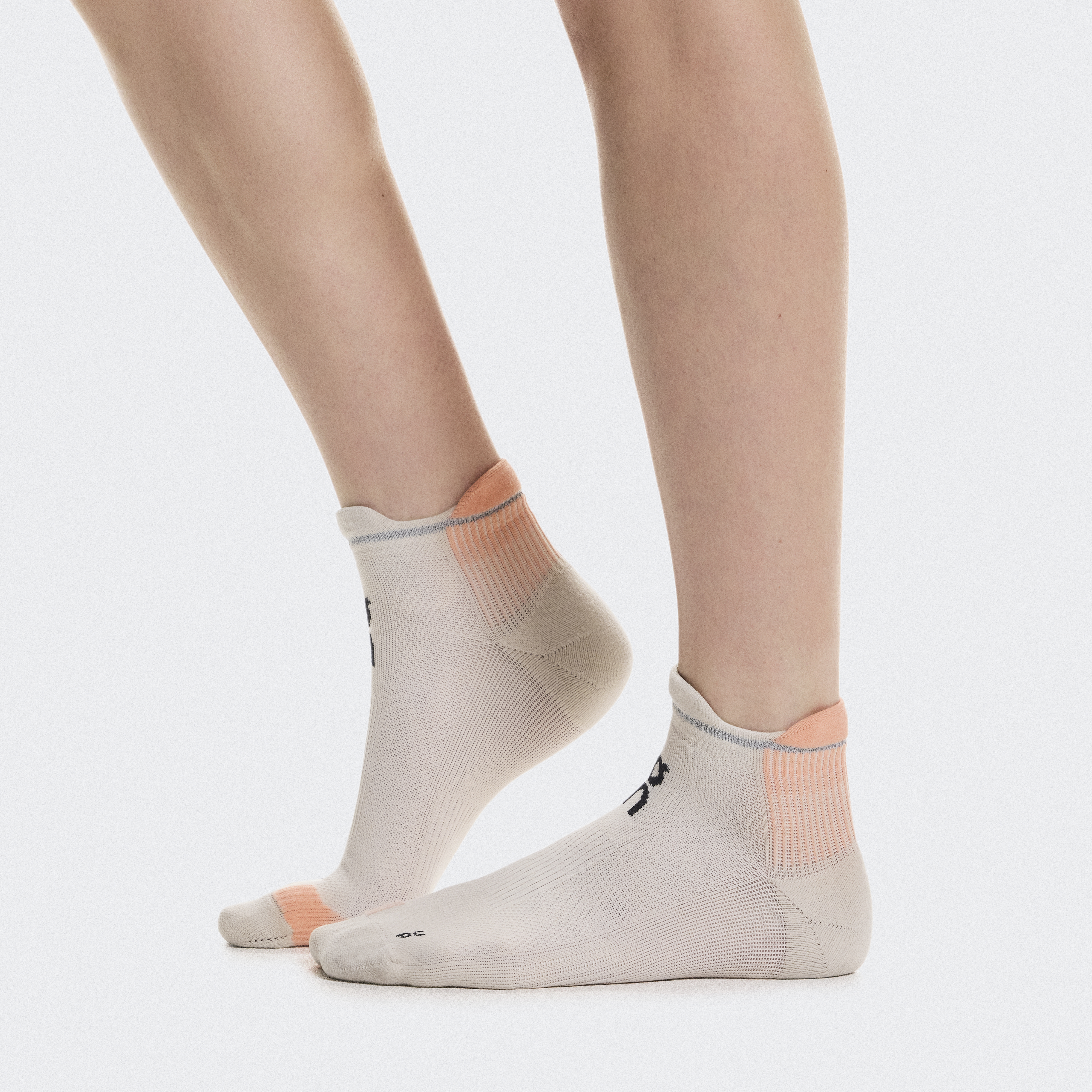 Performance Run Sock Low in Pearl/Sunstone