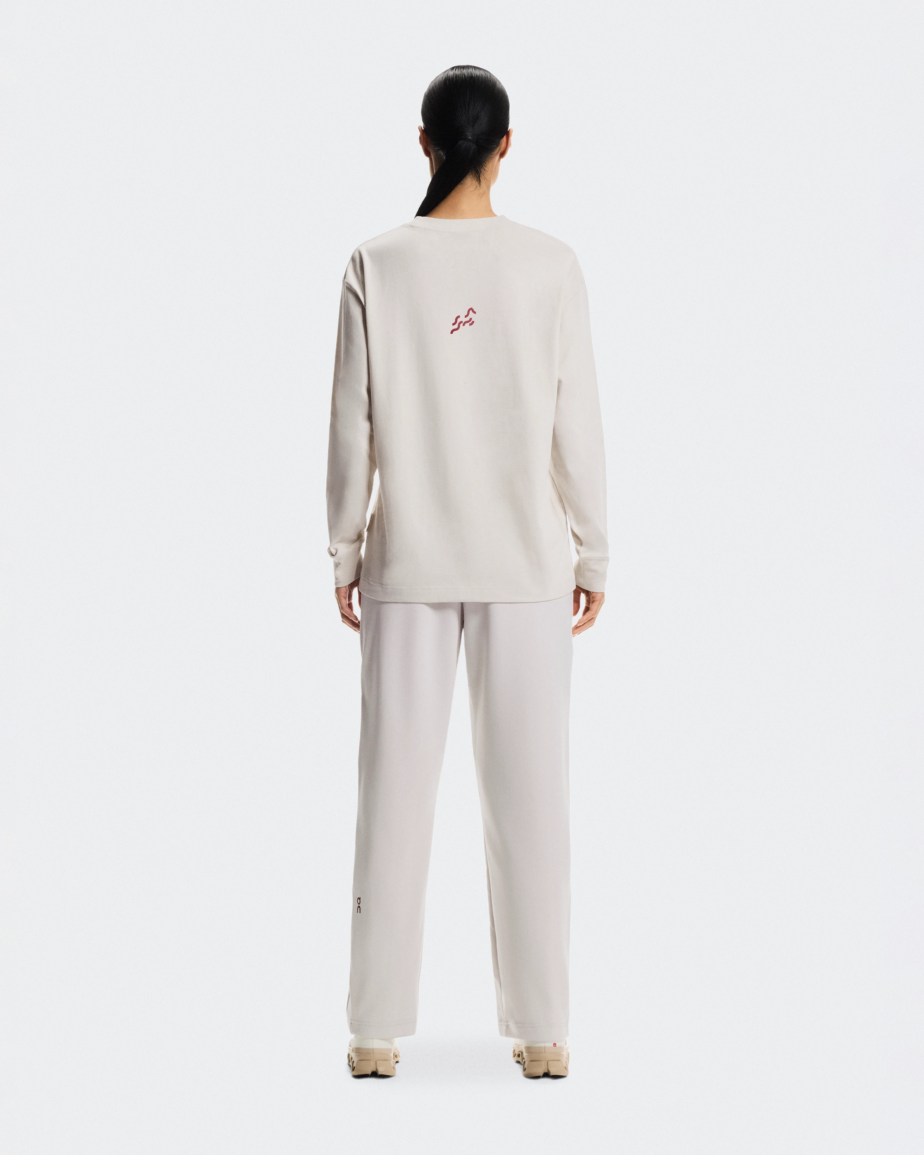 On Club Long-T Year of the Horse Pearl Women Tops and t-shirts