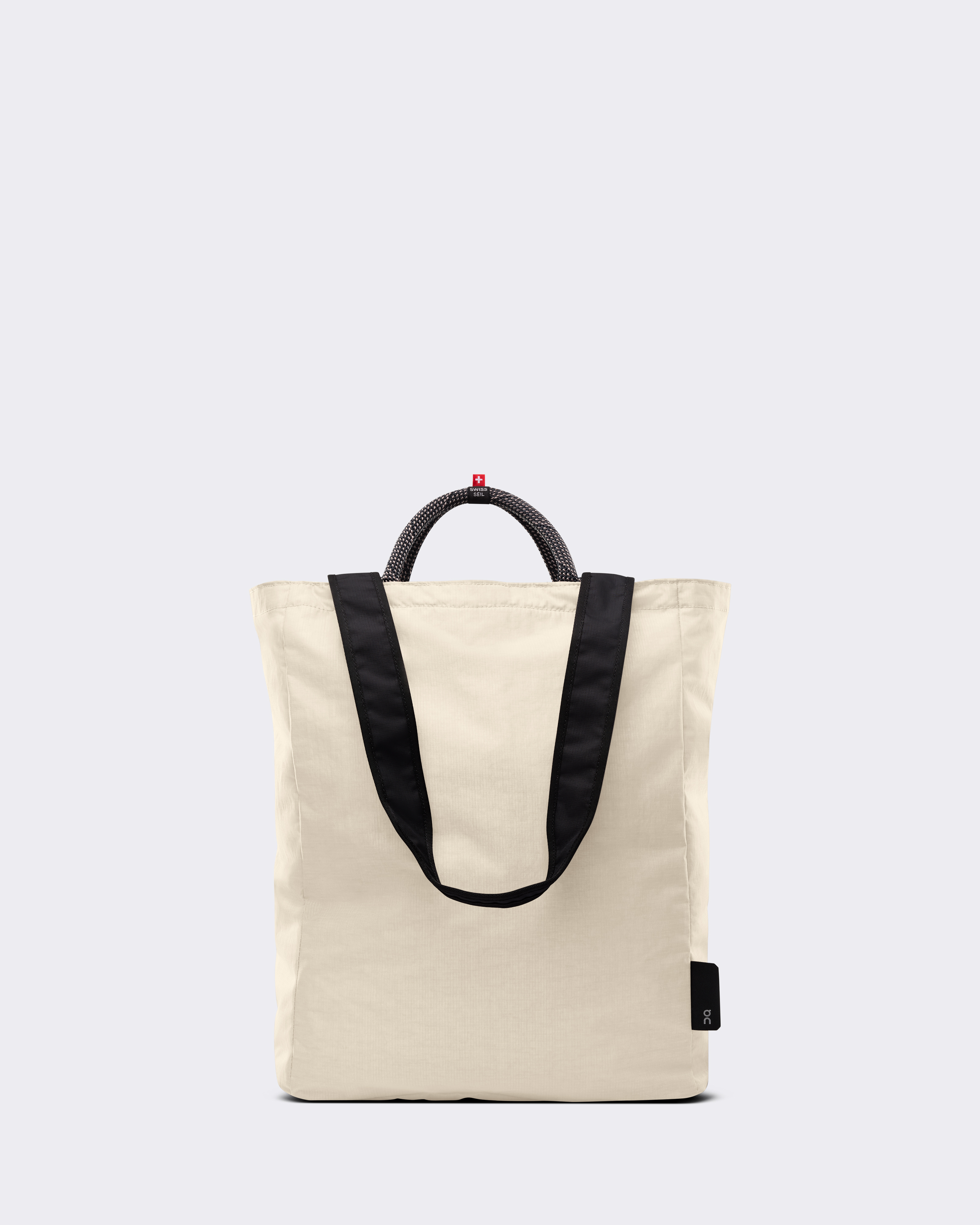 Tote Pack 25L in Cream/Black