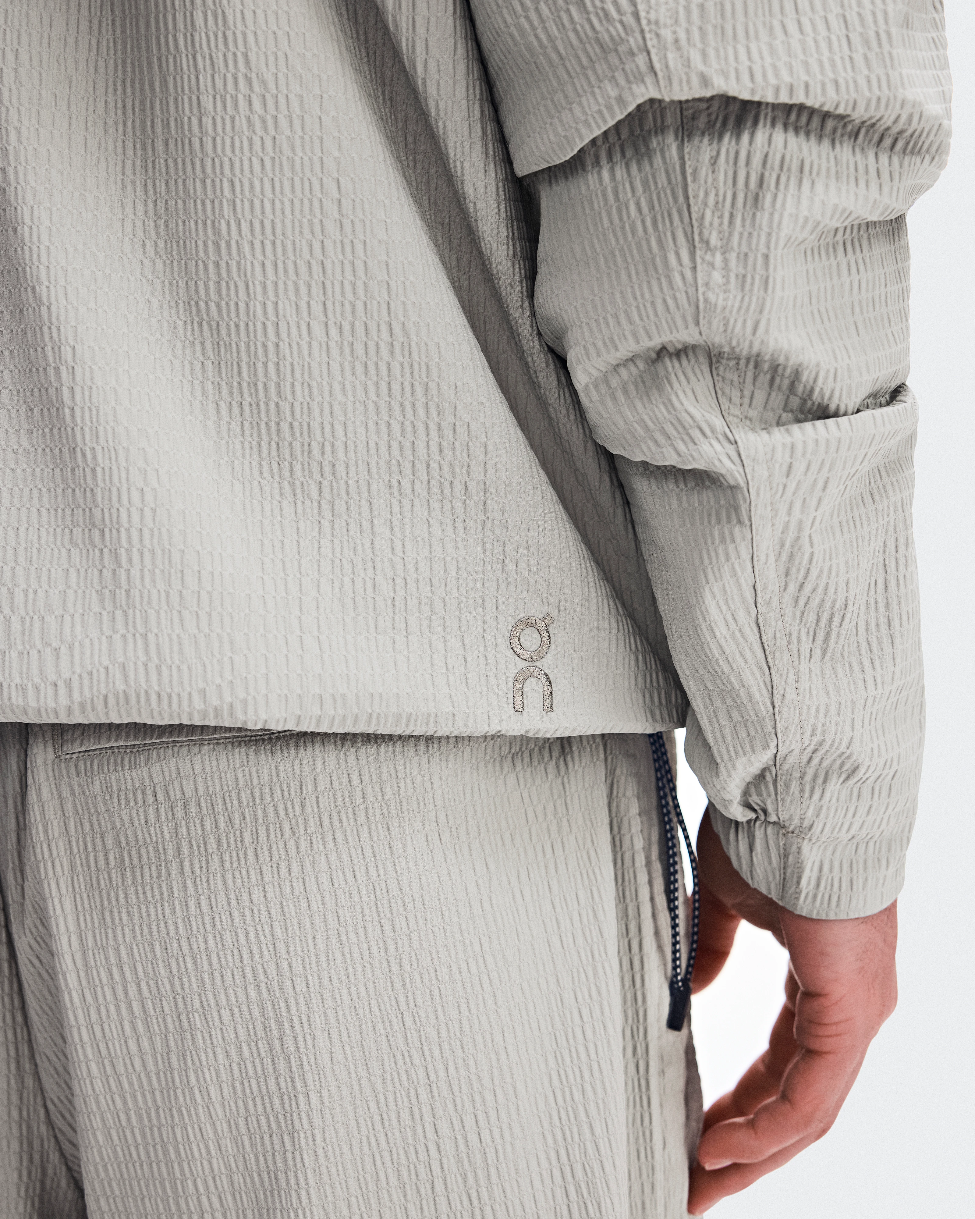 On Courtside 1/2 Zip Eaze Brume Men Hoodies and sweatshirts