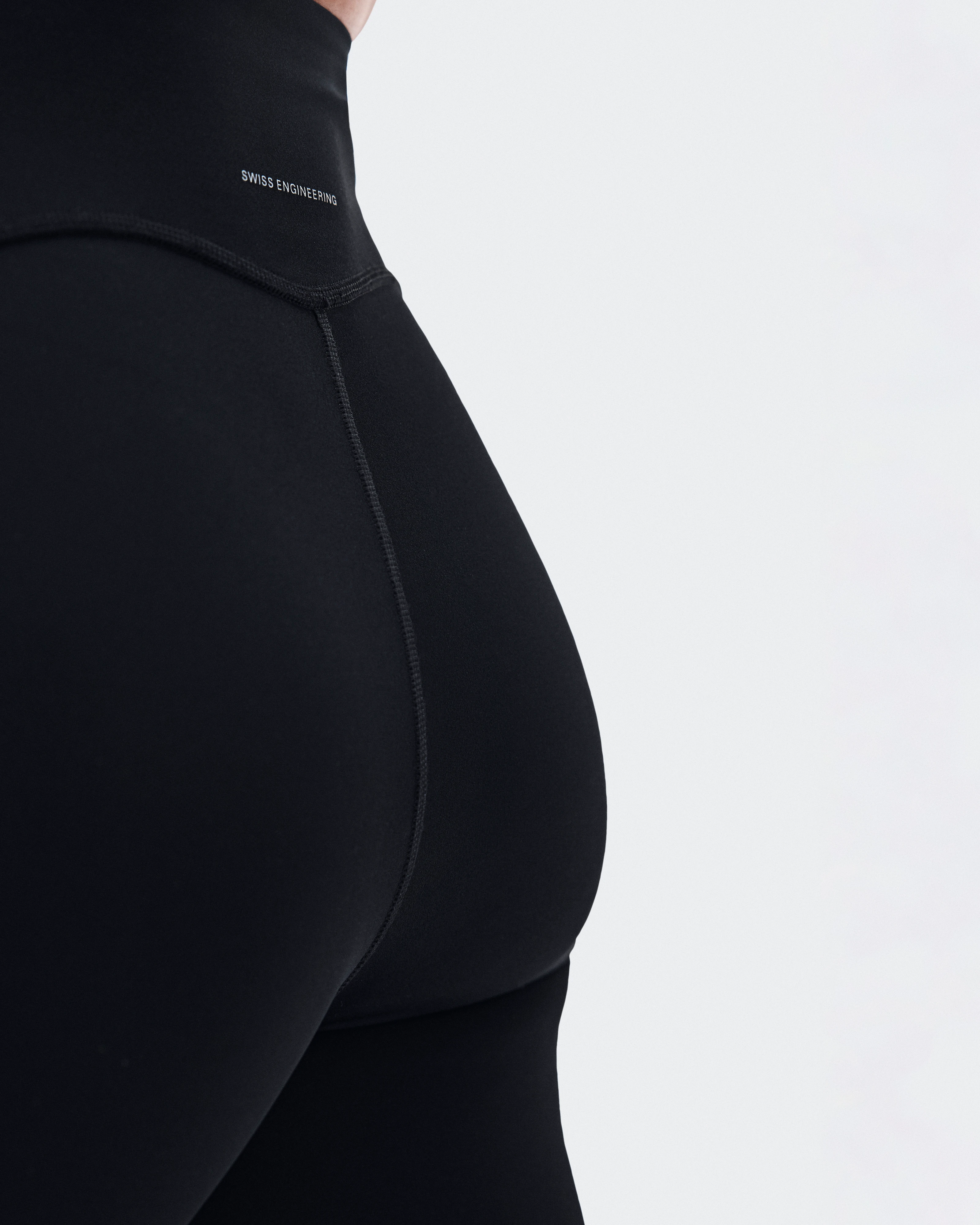 On Train Tights 7/8 Black Women Tights