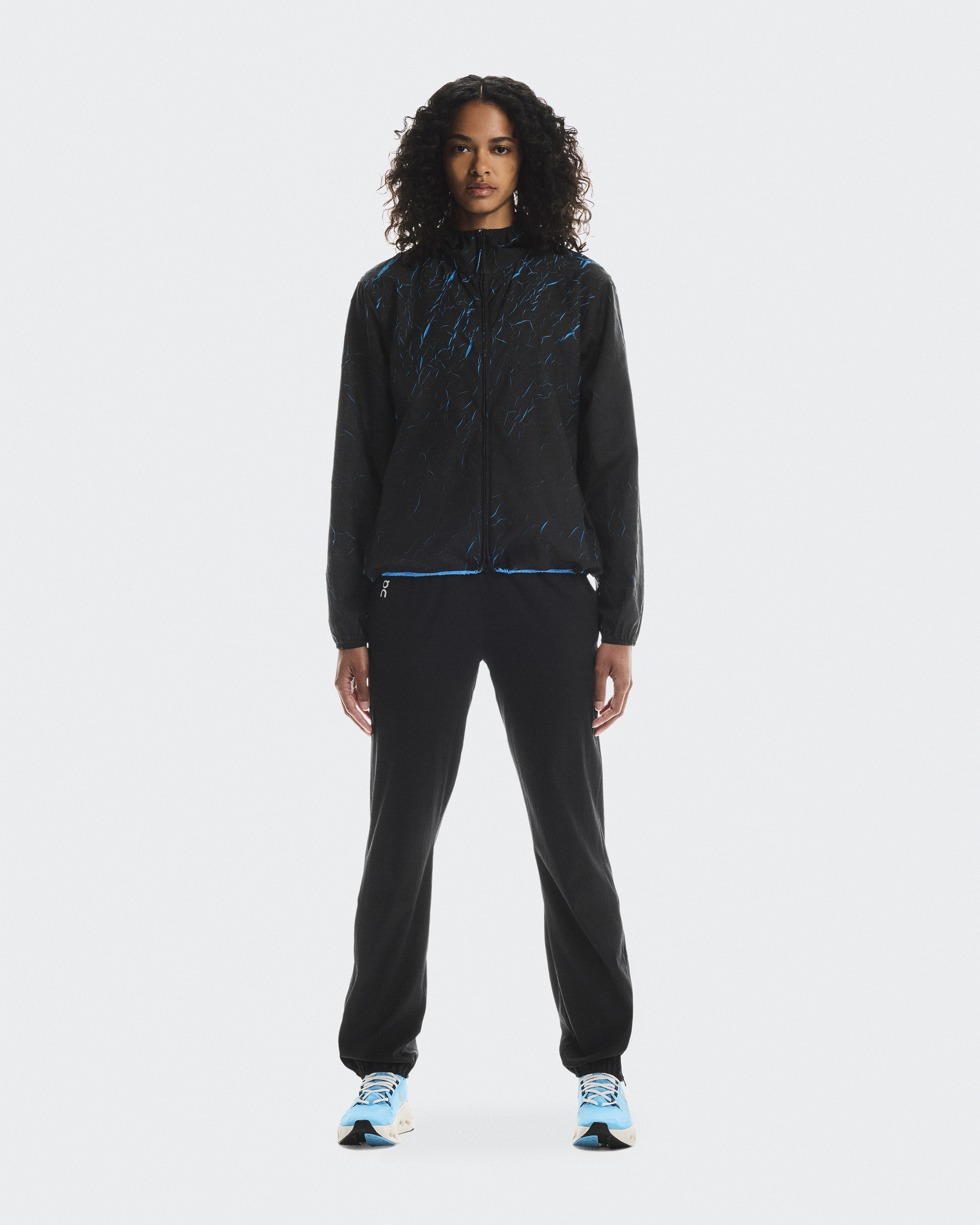 ウォーキング・ランニングウェア Pace Run Jacket woman's M Women's Pace Run Jacket | Black & Grey | On United States