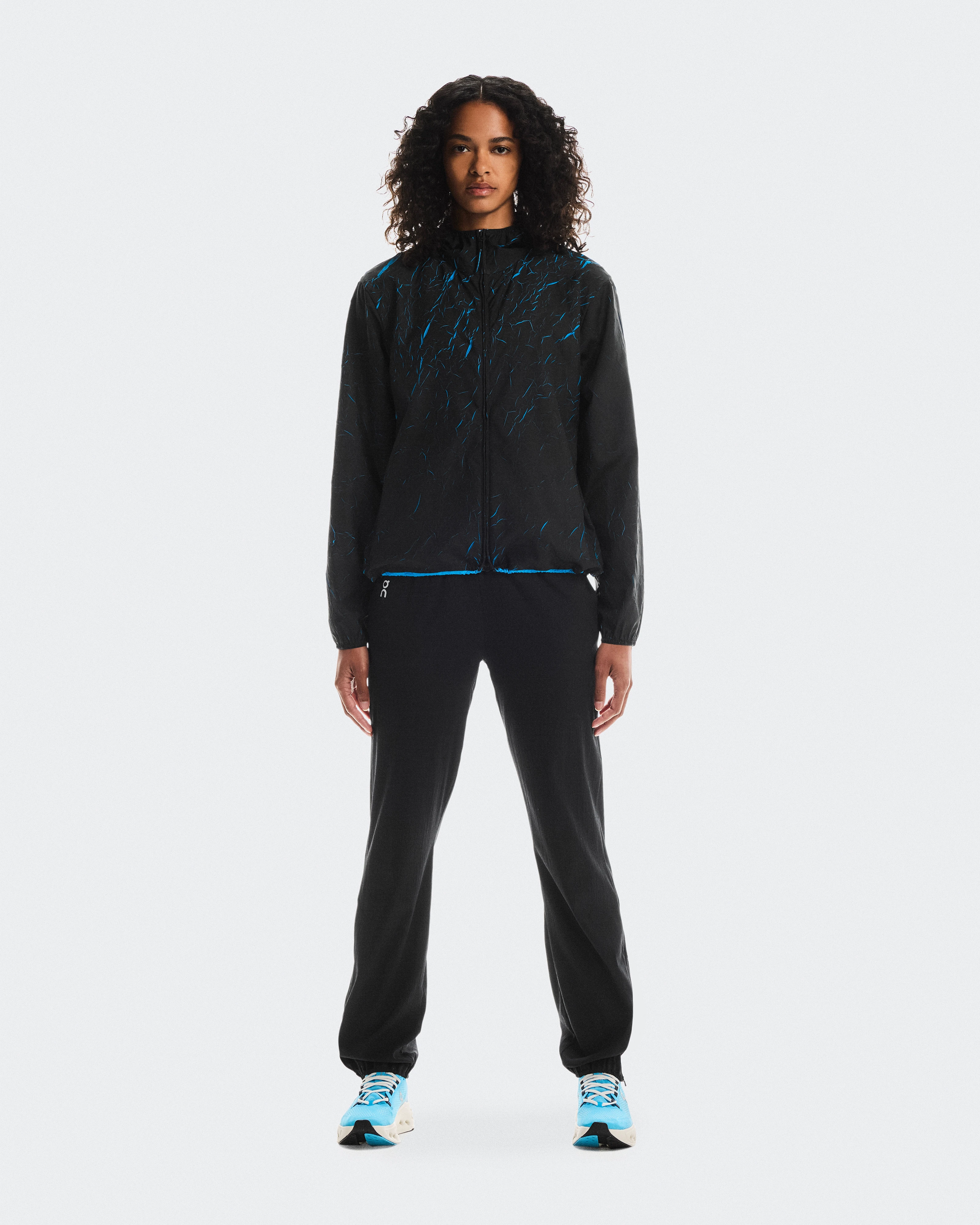 On Pace Run Jacket Malibu & Black Women Jackets