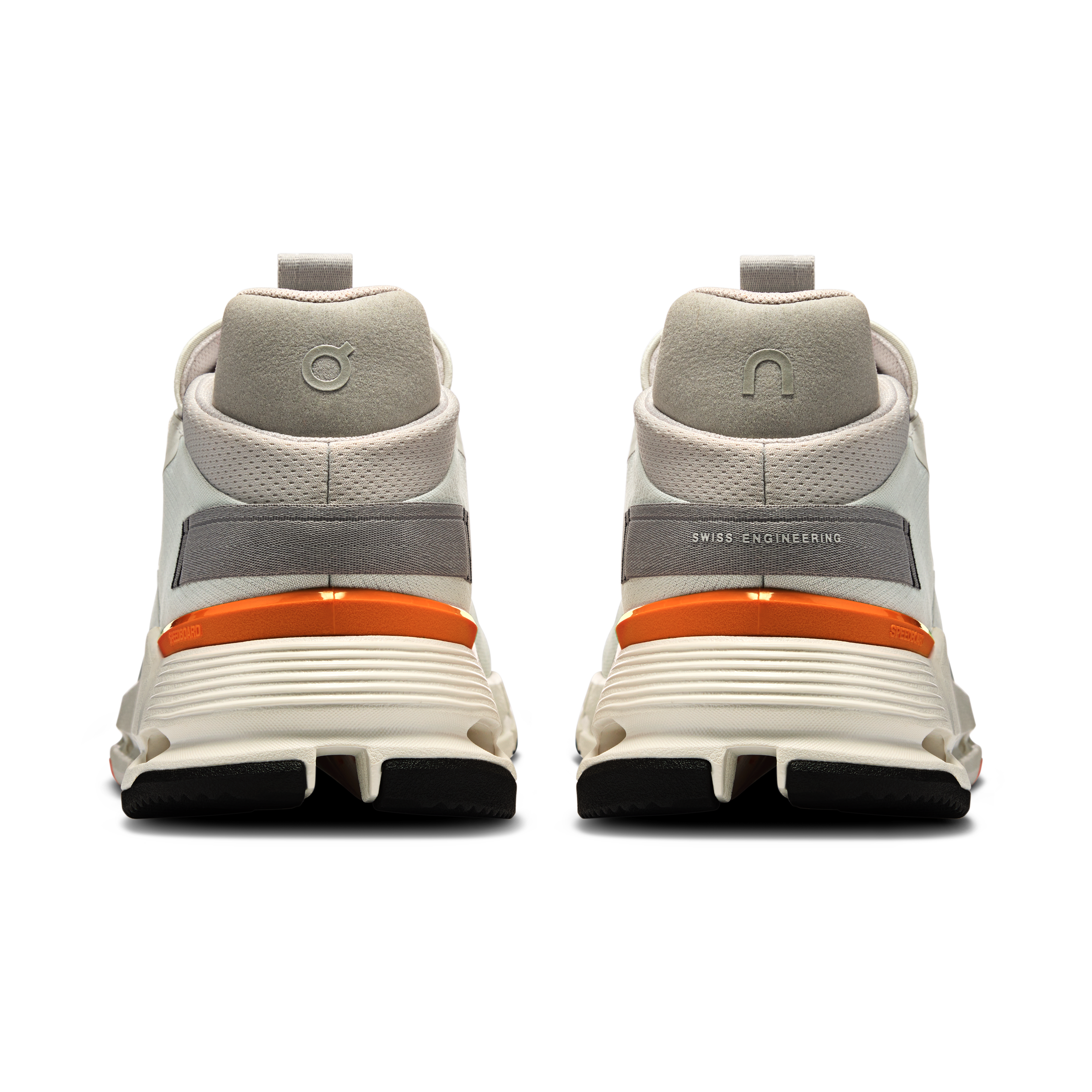 On Cloudnova 2 Glacier & Tumeric Herren Aktiver Lebensstil Schuhe