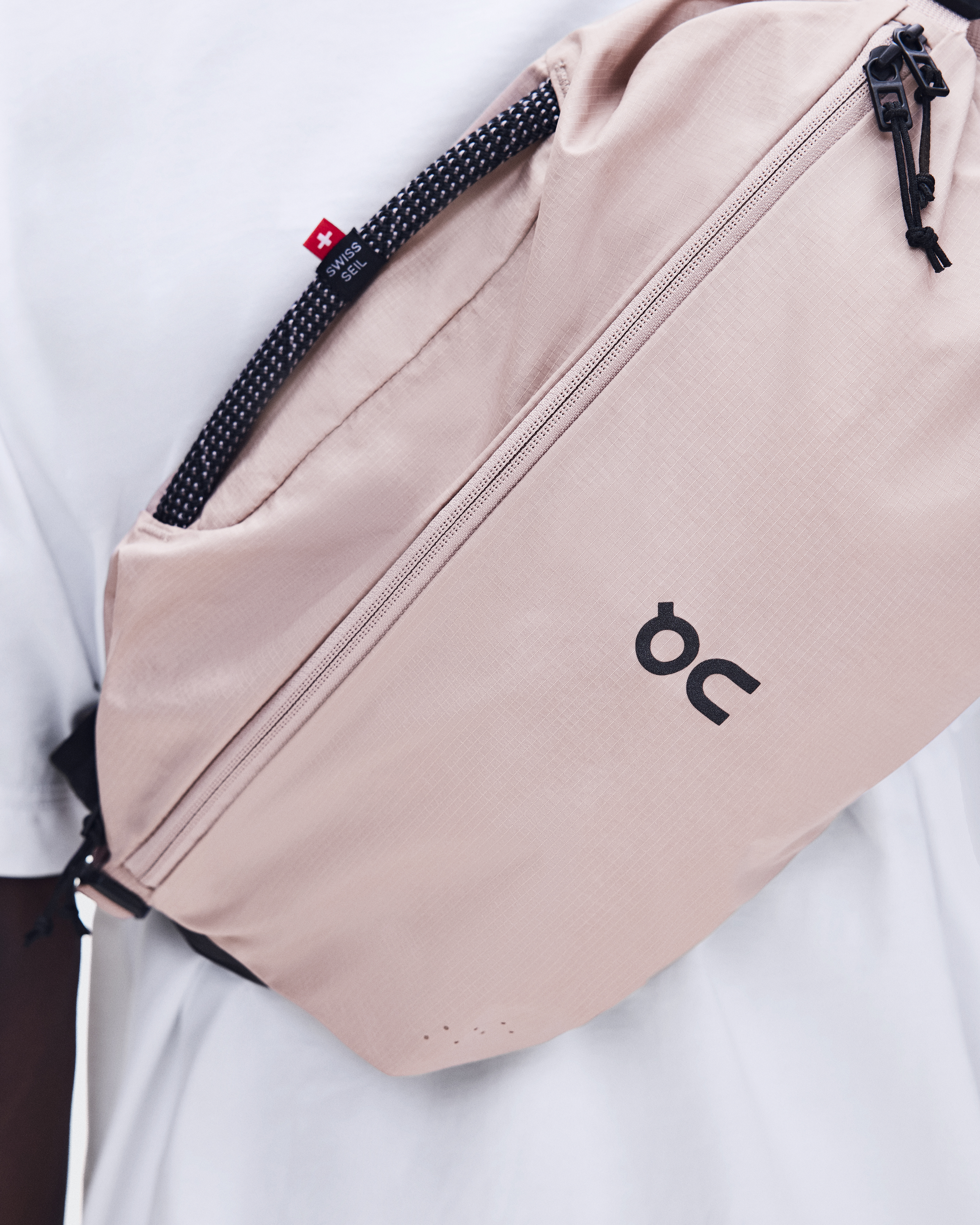 On Running 2WAY ナイロンバッグ Running bags | On United States