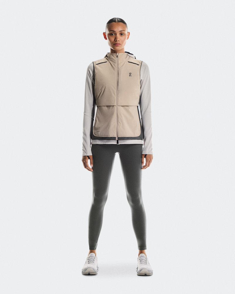 On Women's Weather Vest in Desert/Eclipse, Size: Large, Polyamide Mesh Polyester