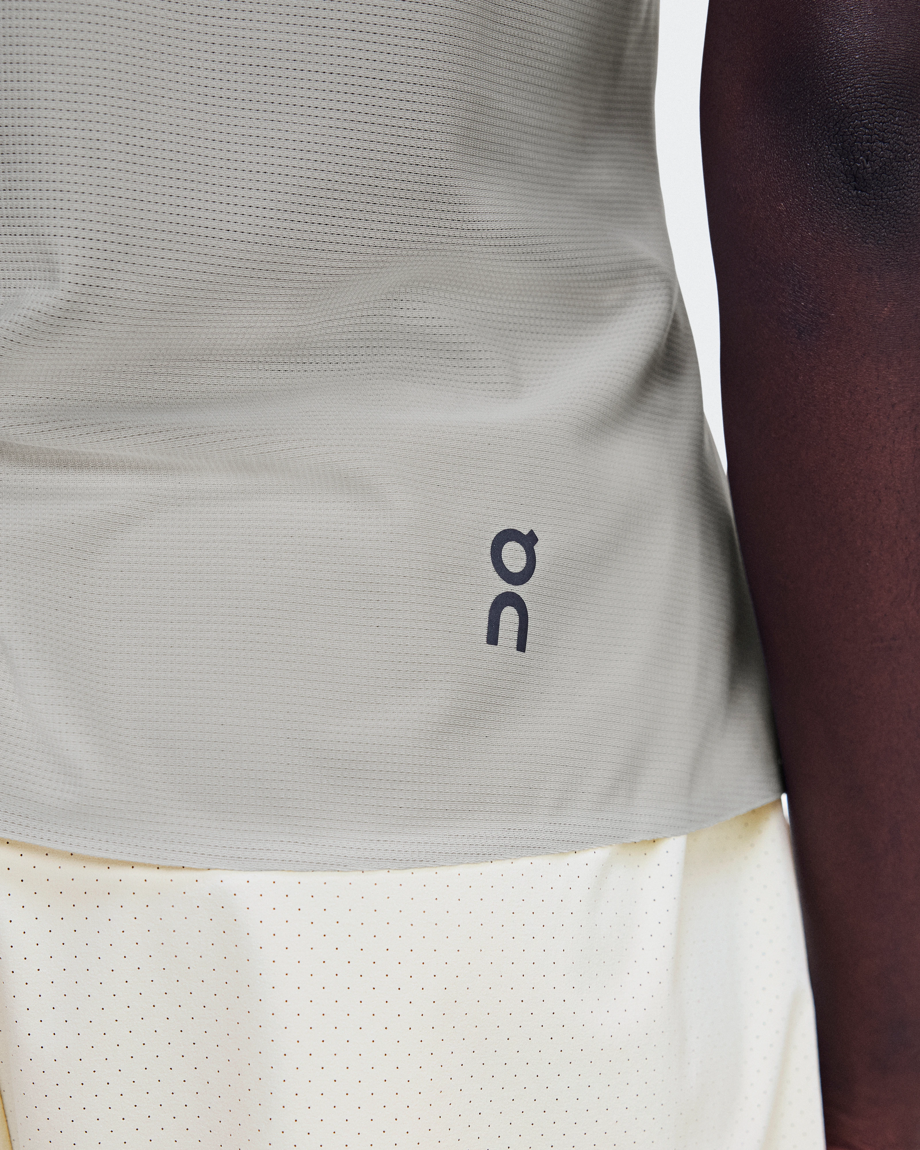 On Performance-T Hare & Brume Feminino Partes de cima e camisetas