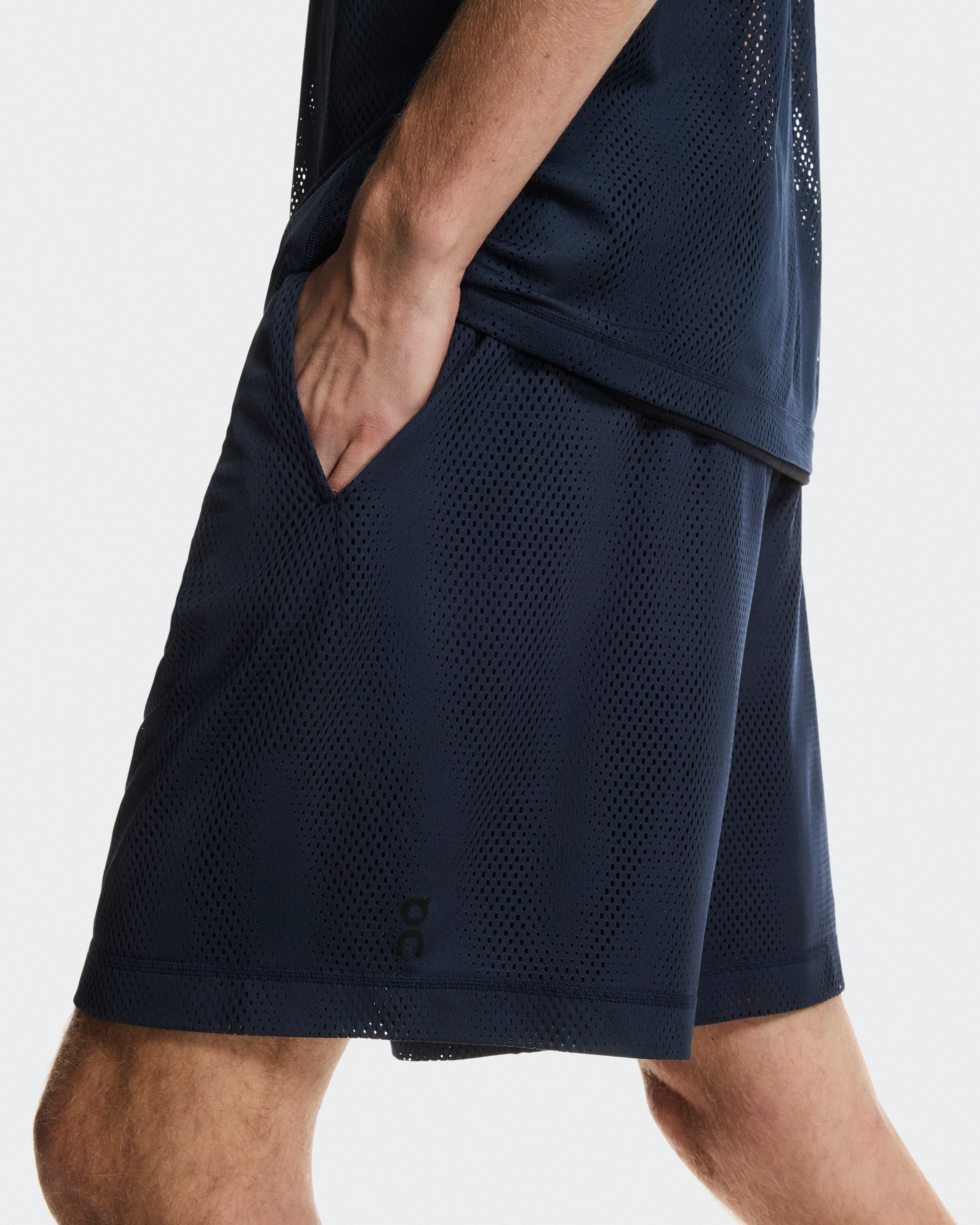 On Train Volt Shorts Navy Men Shorts