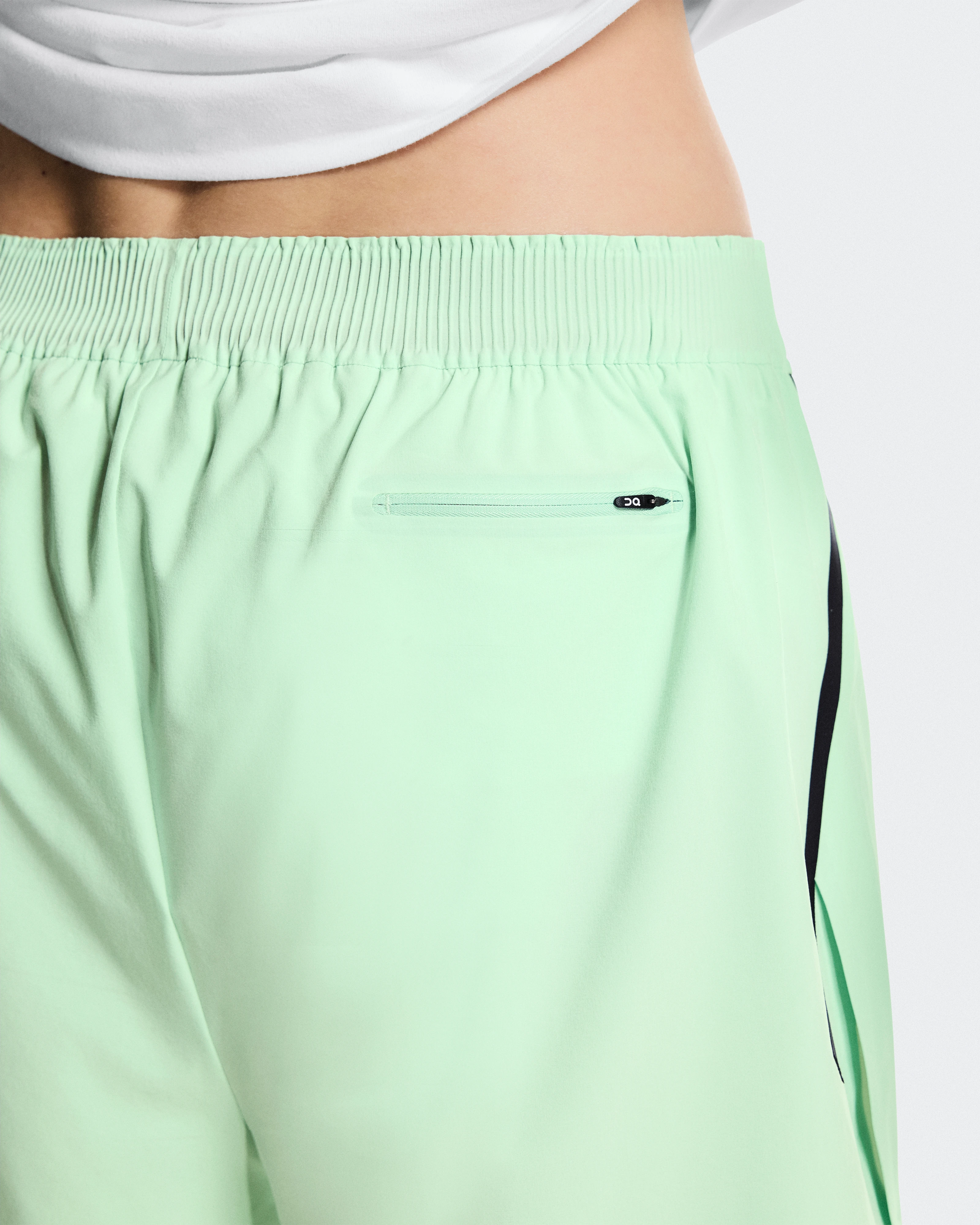 On Train Shorts Creek Men Shorts