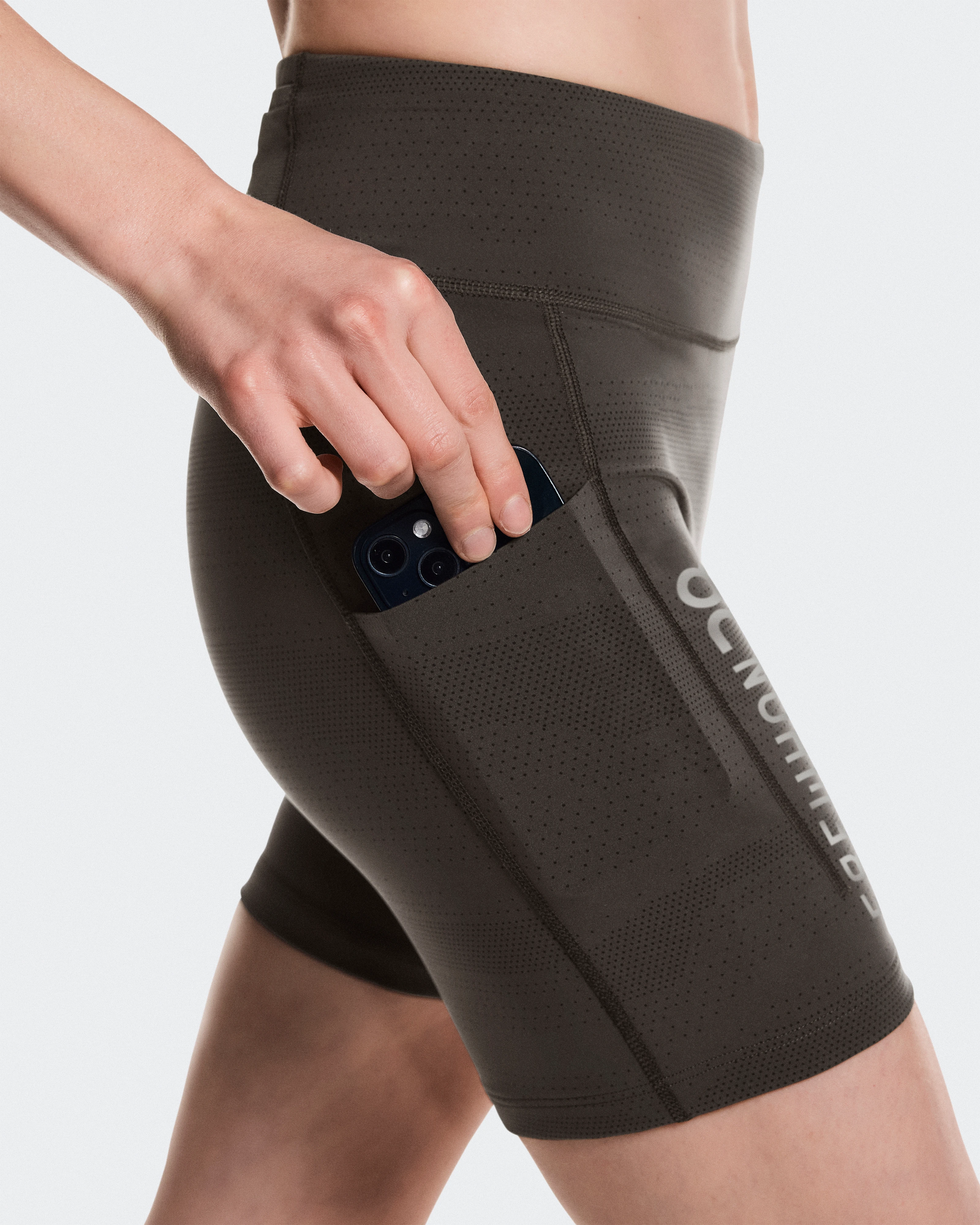 On Short Tights Erewhon Espresso & Black Women Tights