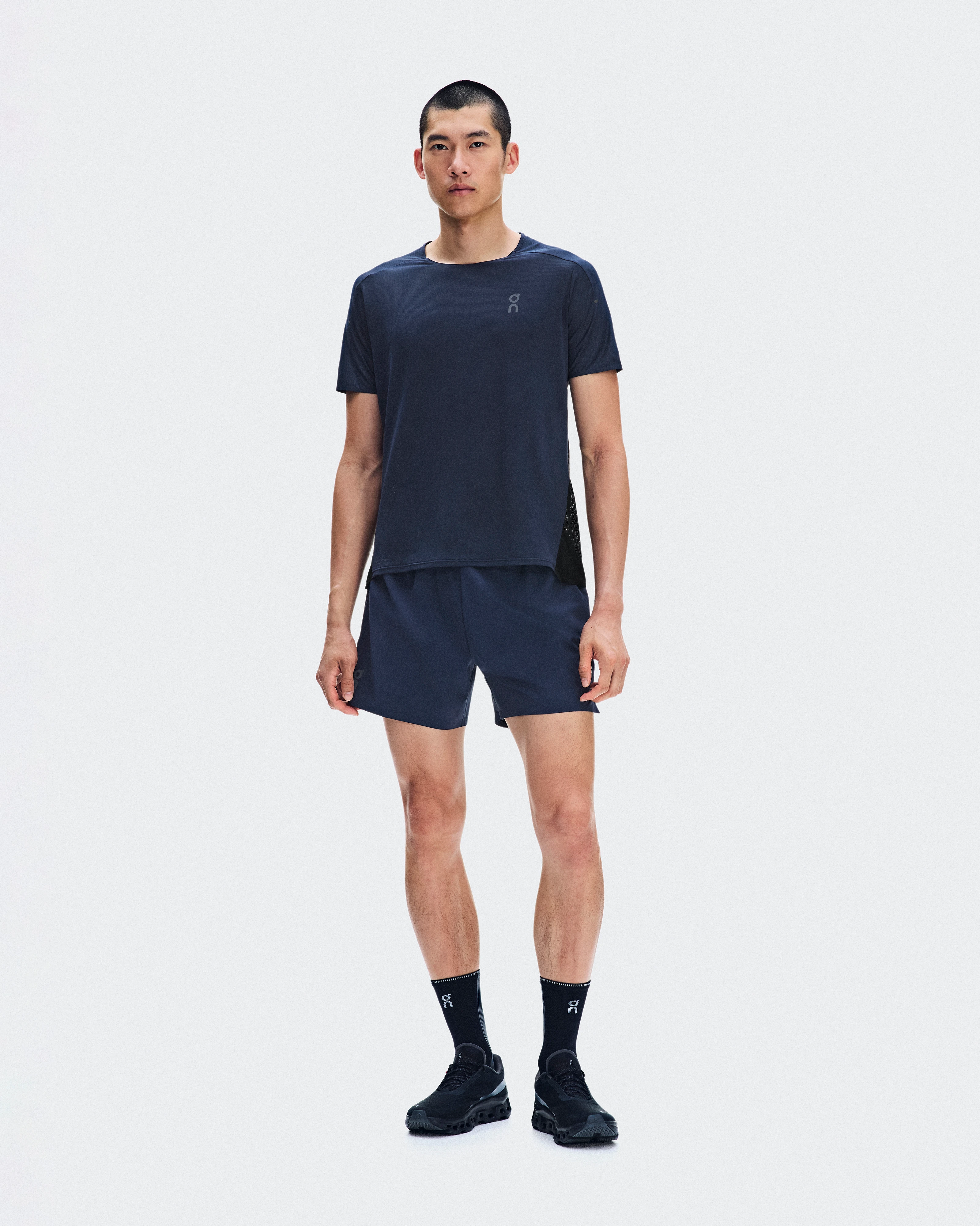 On 5" Performance Shorts Midnight 남성 쇼츠