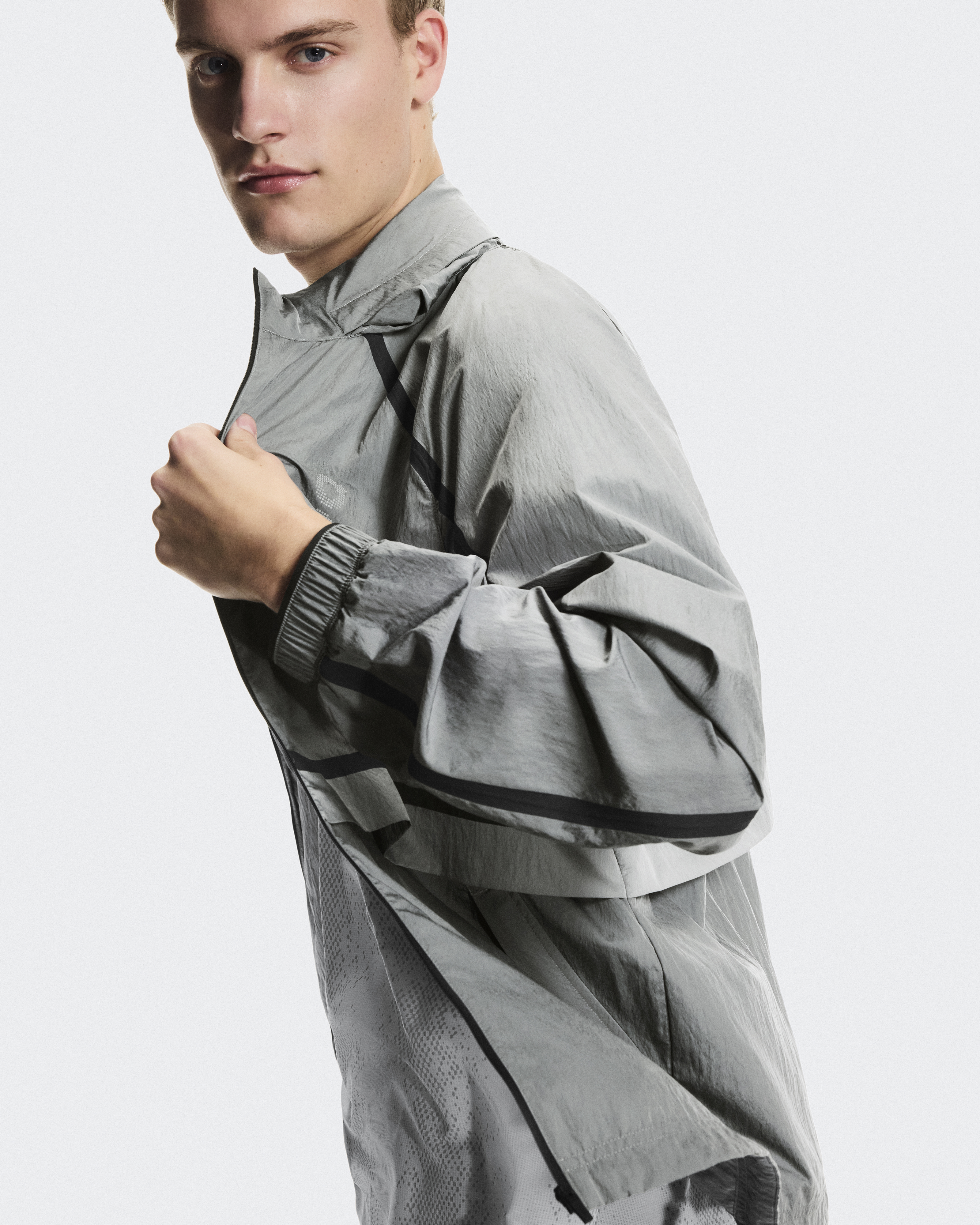 メンズ Performance Volt Jacket | グレー | On 日本