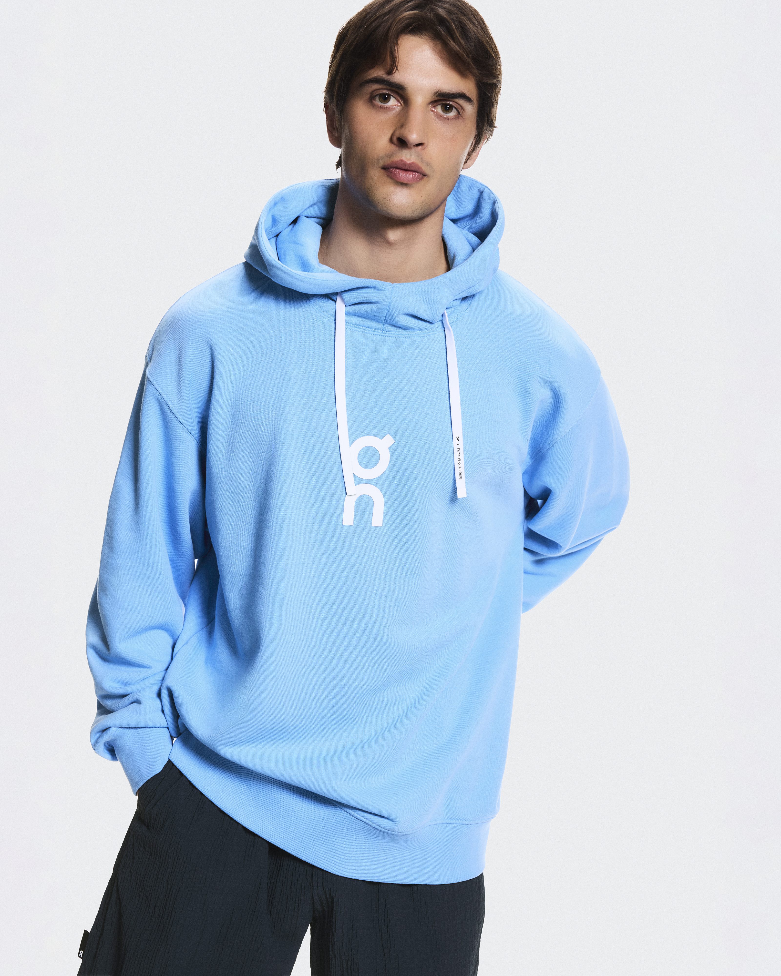 On Club Hoodie パーカー Club Hoodie: Cozy Relaxed-Fit Hoodie for Post-Workout | On United