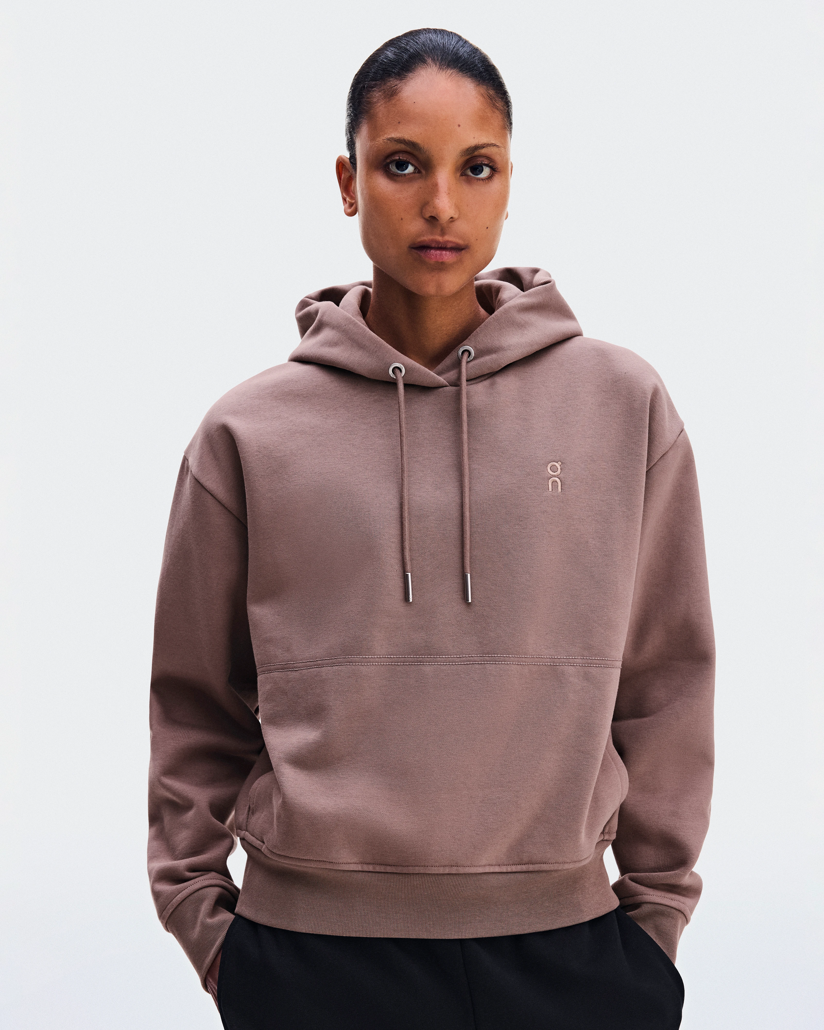 On Club Collective Hoodie Clove ウィメンズ – 一日中快適 フーディ＆スウェットシャツ