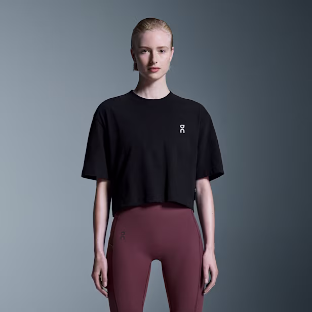 Club Boxy-T Shirt in Black