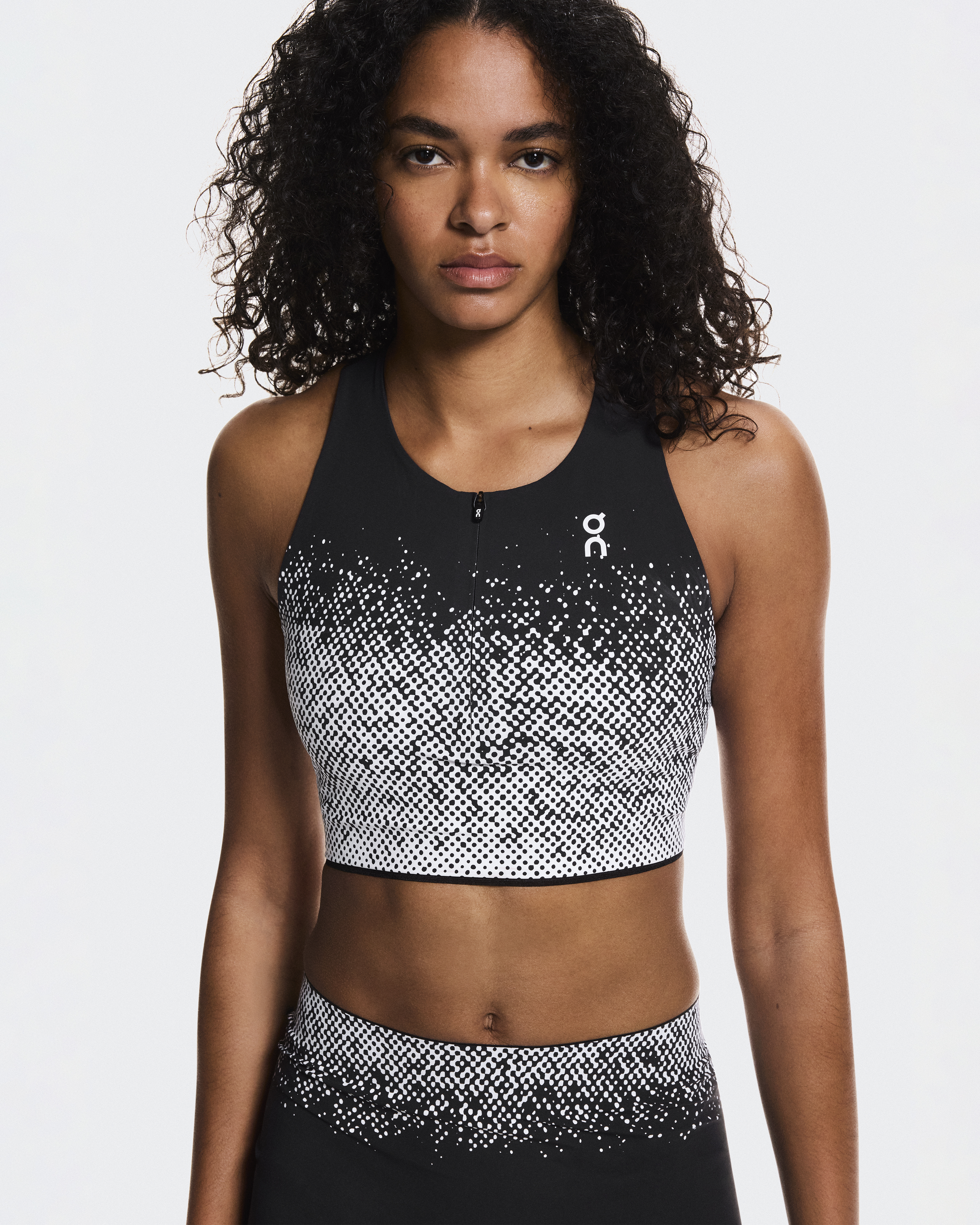 ウィメンズ Zero Crop | White & Black | On 日本