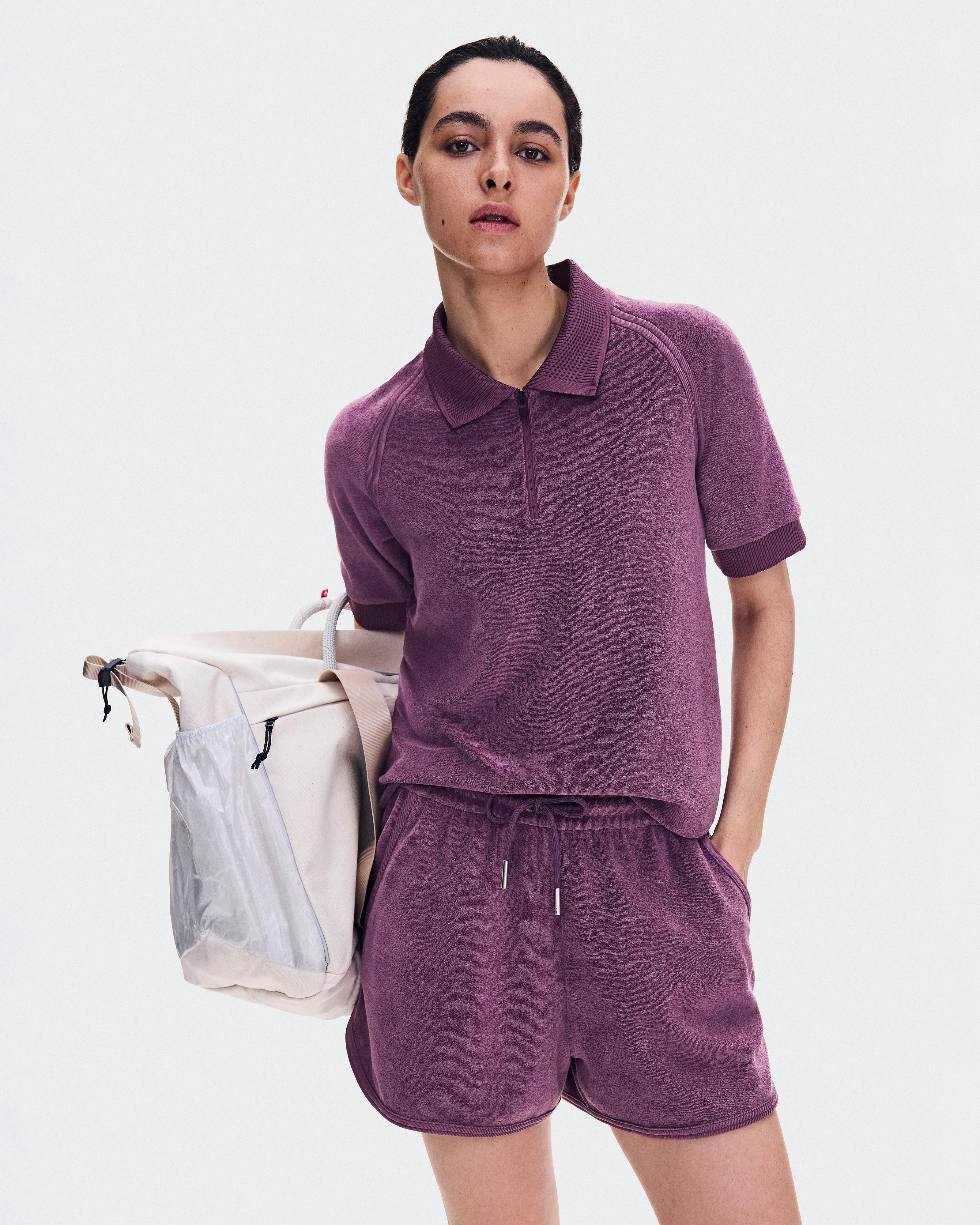 On Courtside Shorts Terry Cassis Women Active life