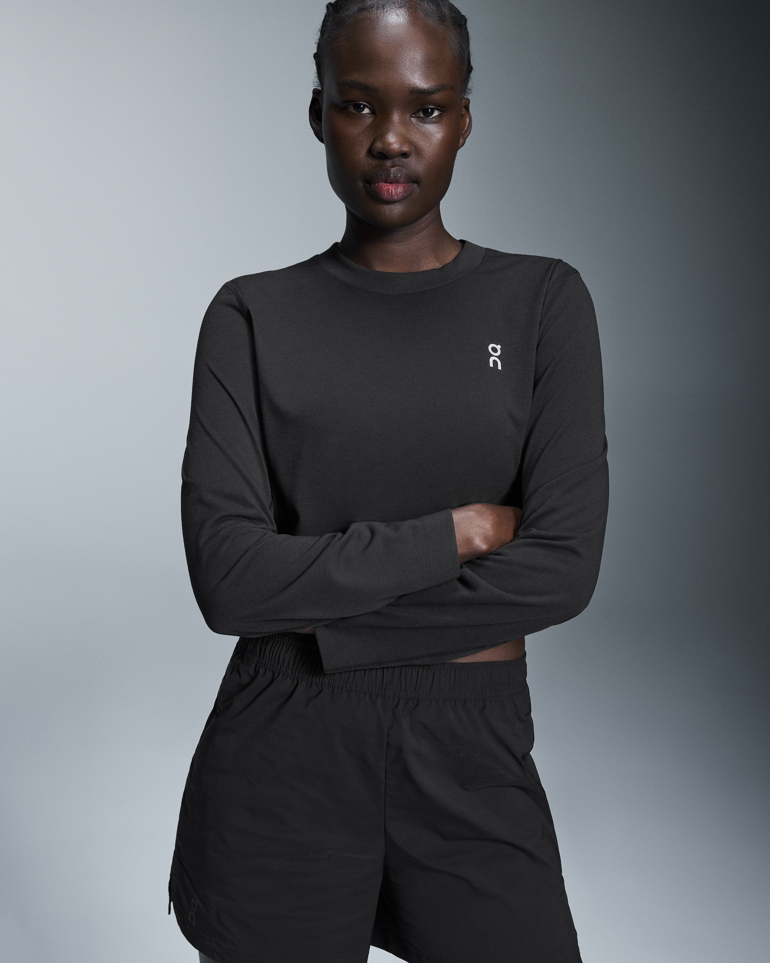 Women's Train Long-T Crop | Black | On United States