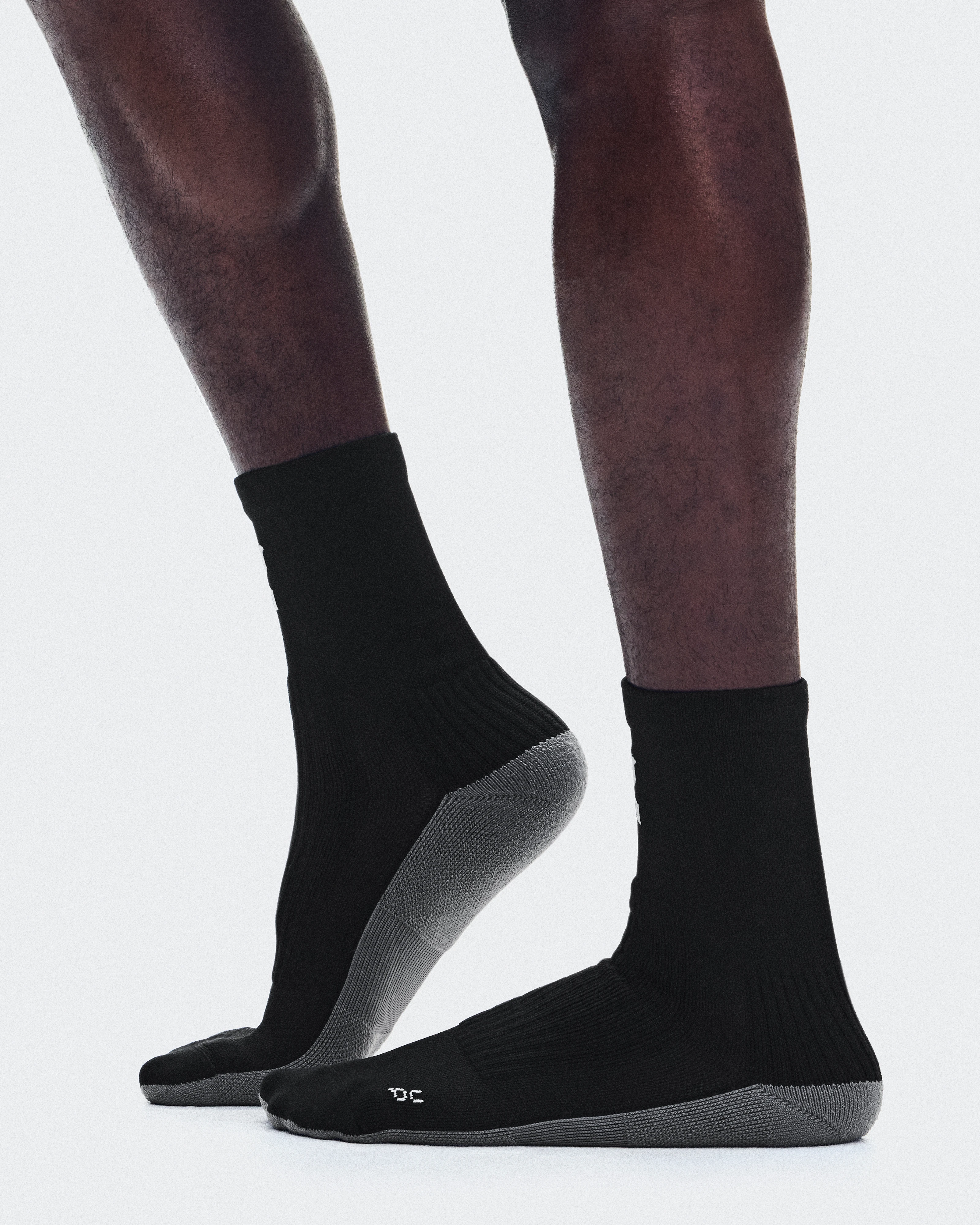 On Trail Sock High 2P Black & Black Unisex Socks