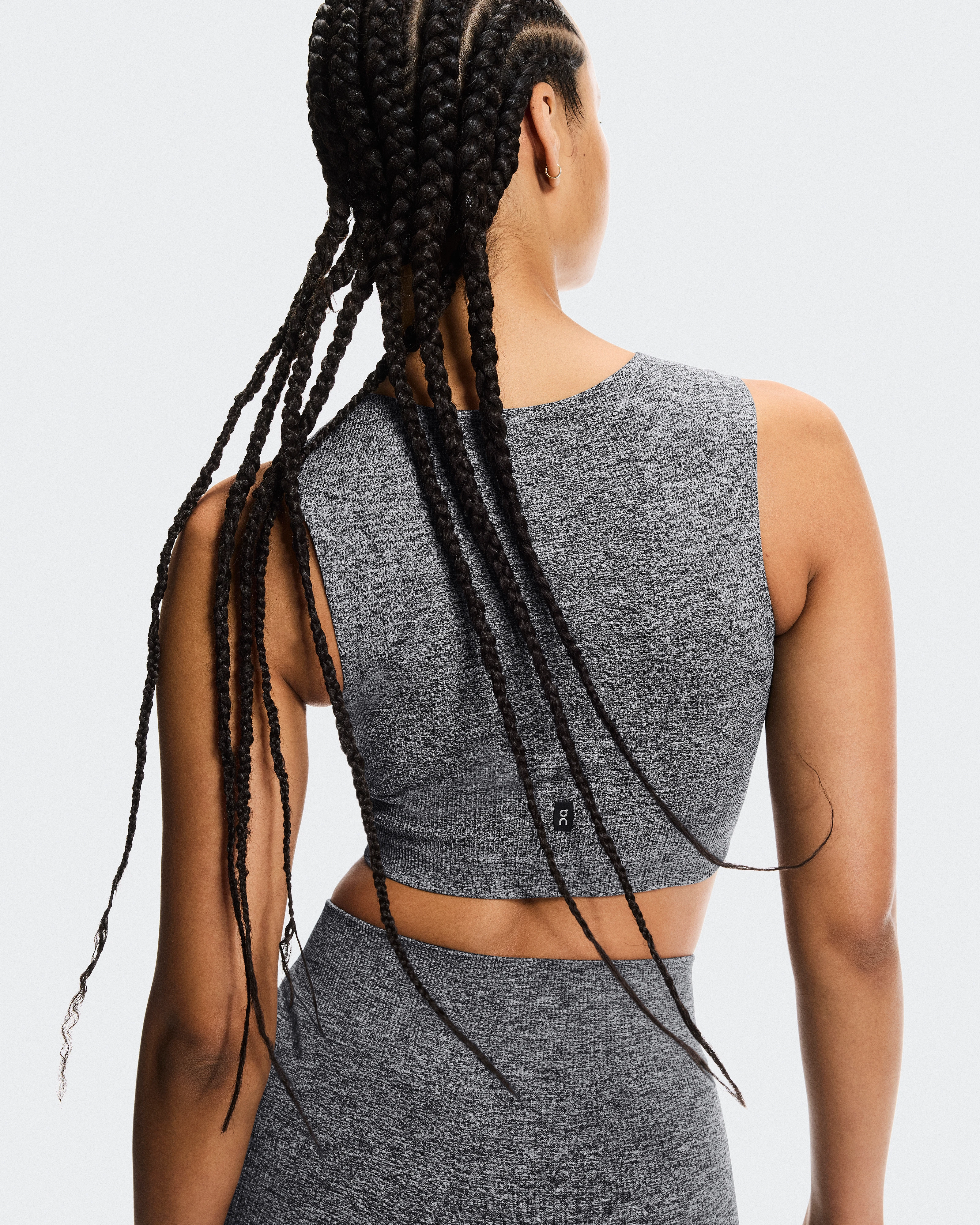 On Studio Knit Crop Graphite Heather Feminino Partes de cima e camisetas