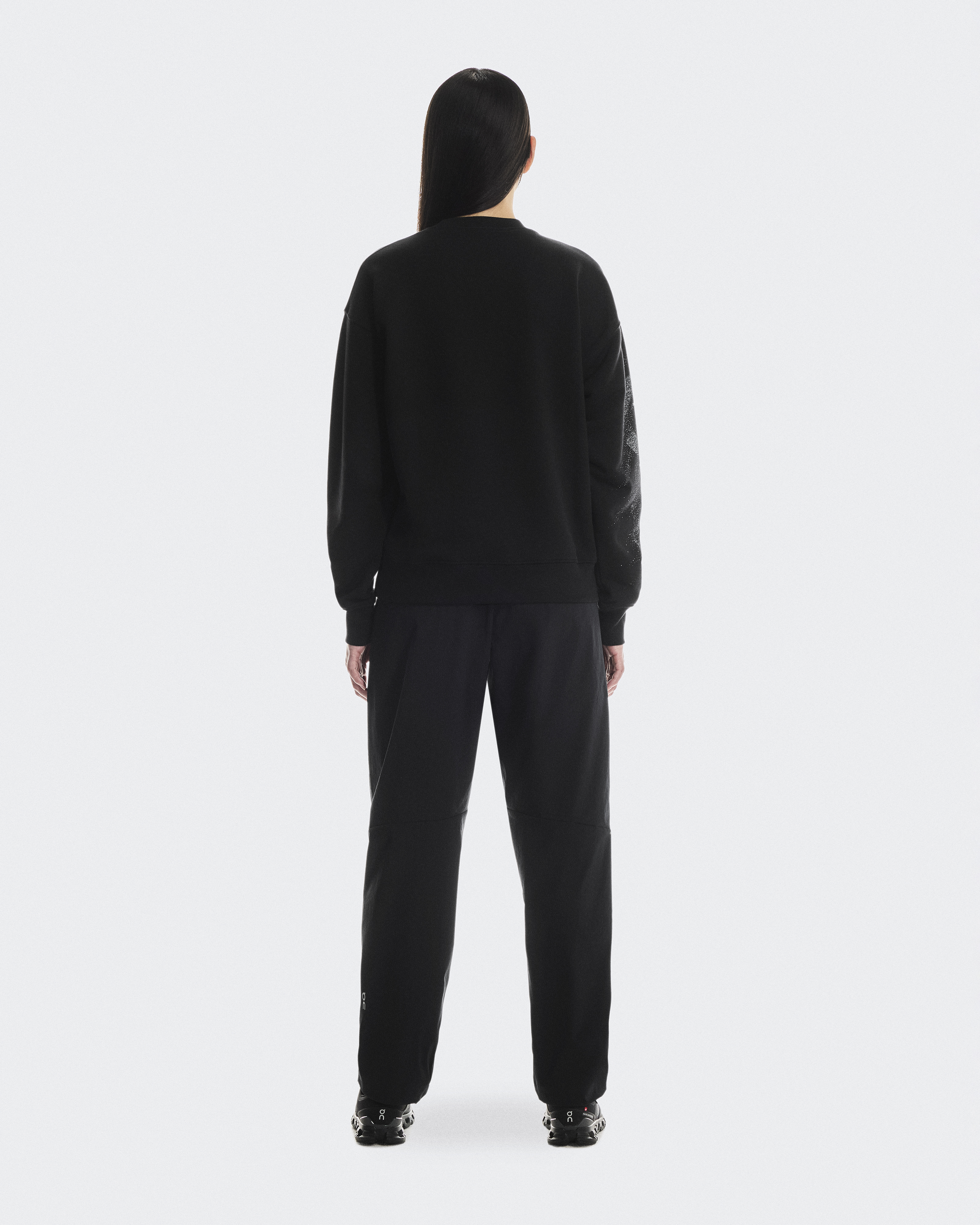 Club Crew Graphic: Women's Sweatshirt With Graphic | On United States