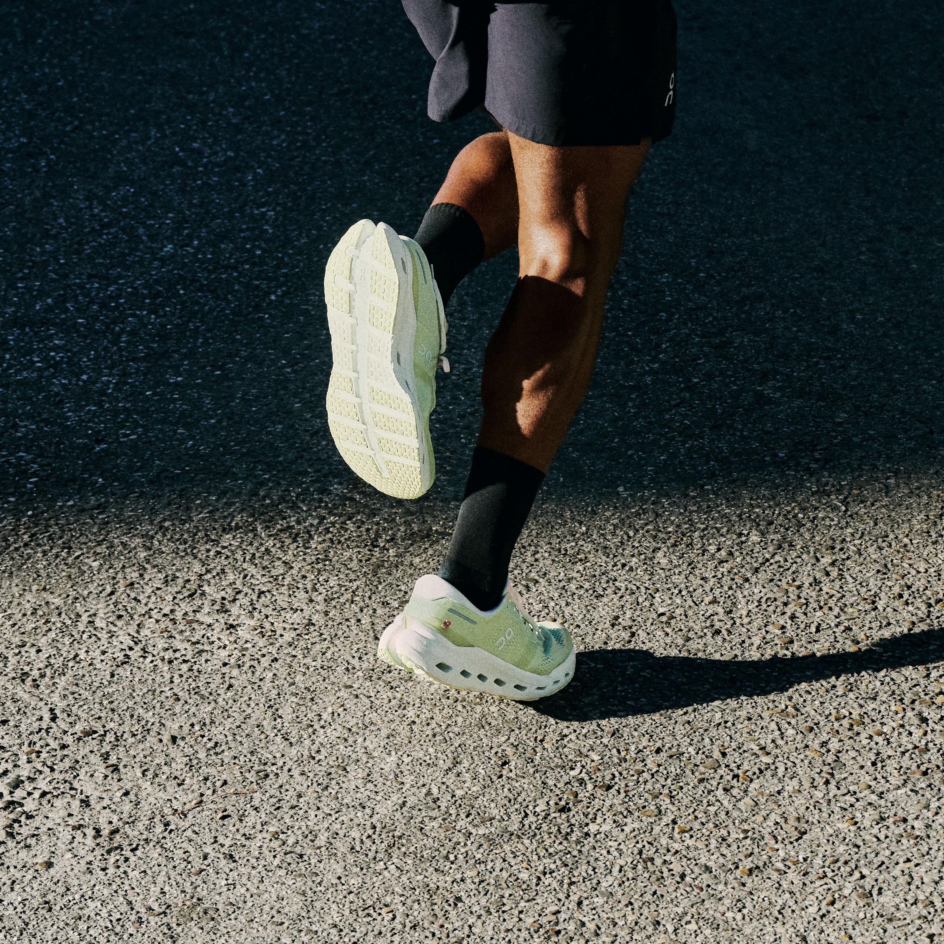 On公式】オンラインストア | ランニングシューズ、アパレル