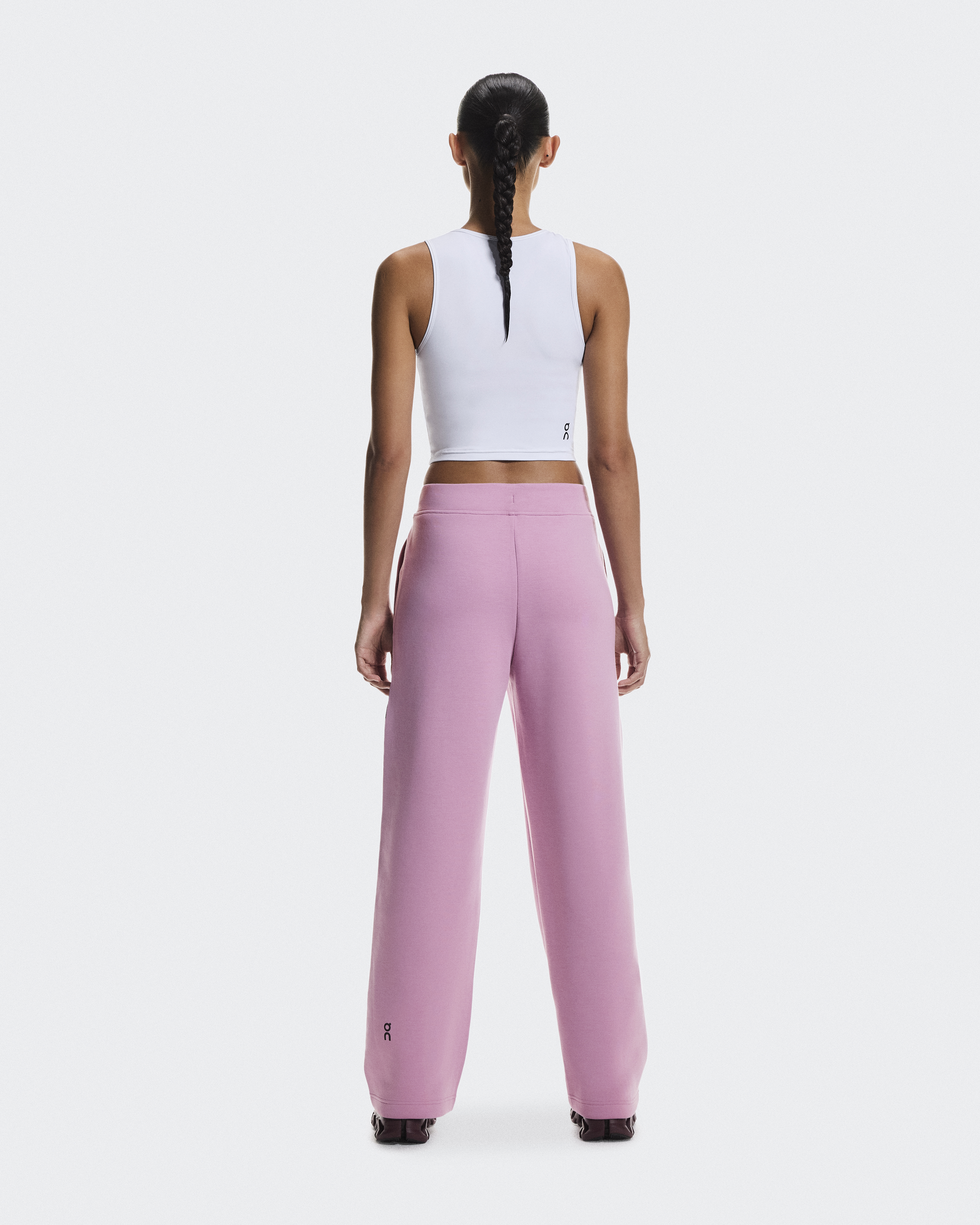 Women's Focus Tech Sweatpants | Pink | On Japan