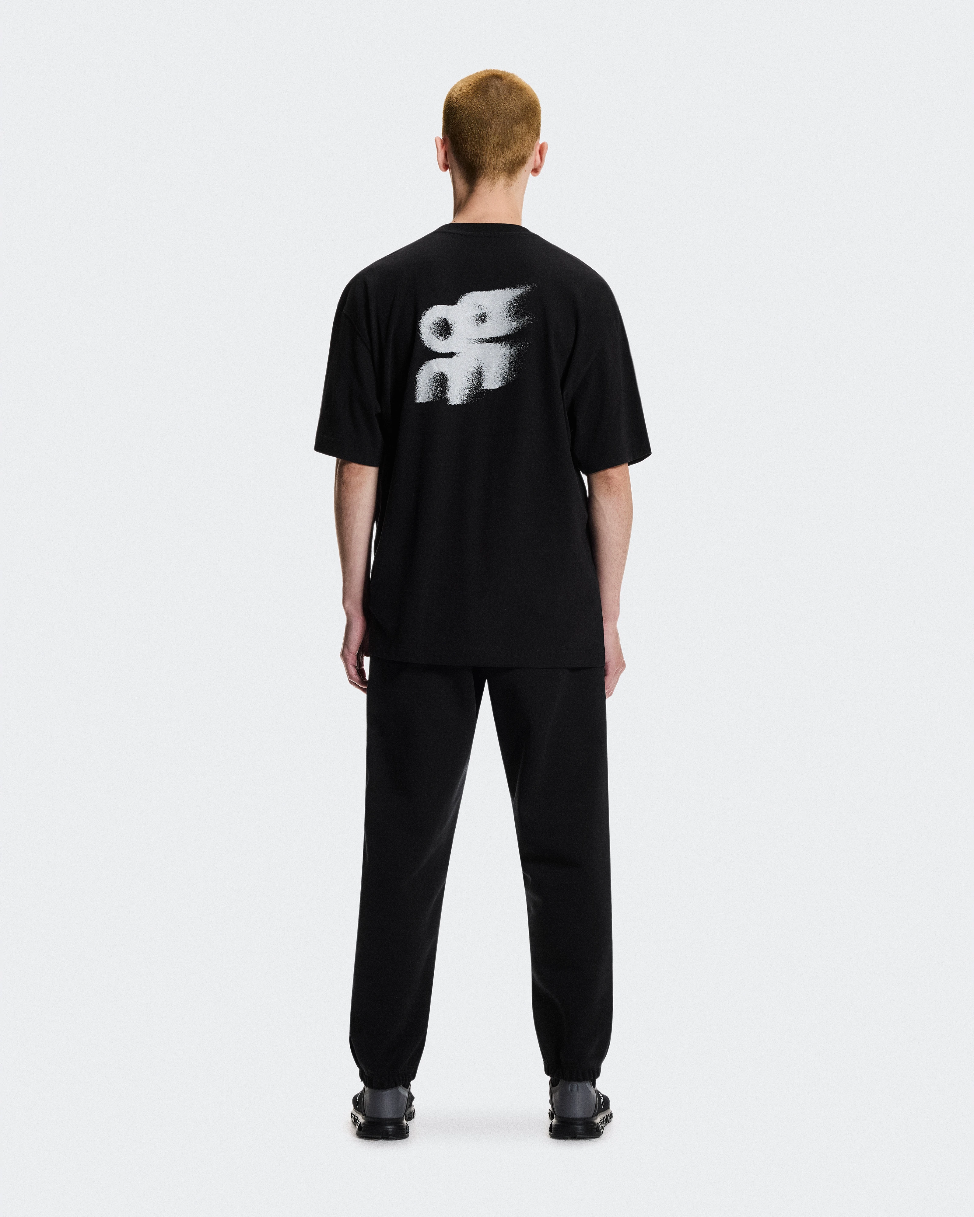 On Club-T Avant Black Men Tops and t-shirts