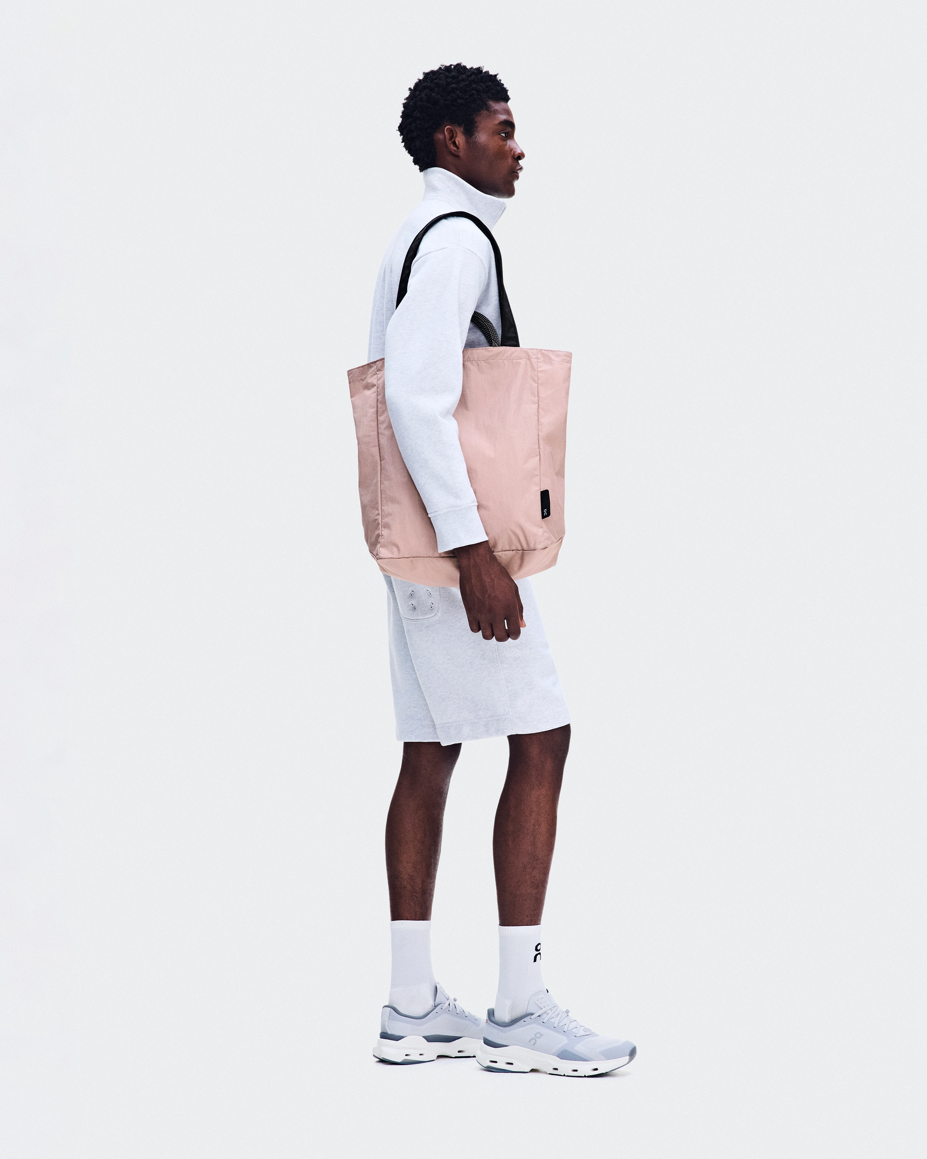 On Tote Pack 25L Biscuit & Black Unisex Bolsas