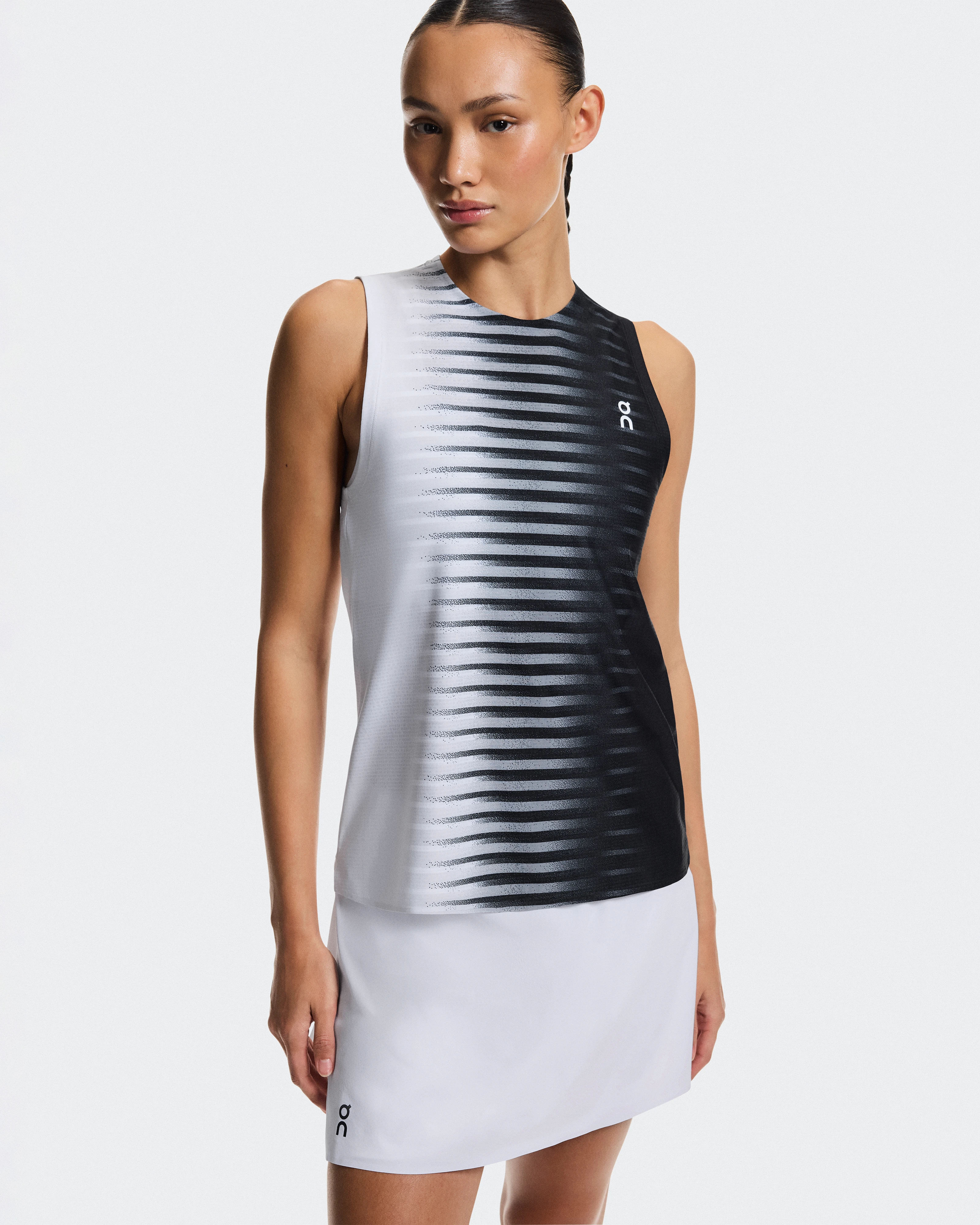 On Court Tank Edge Black & White Women Tops and t-shirts