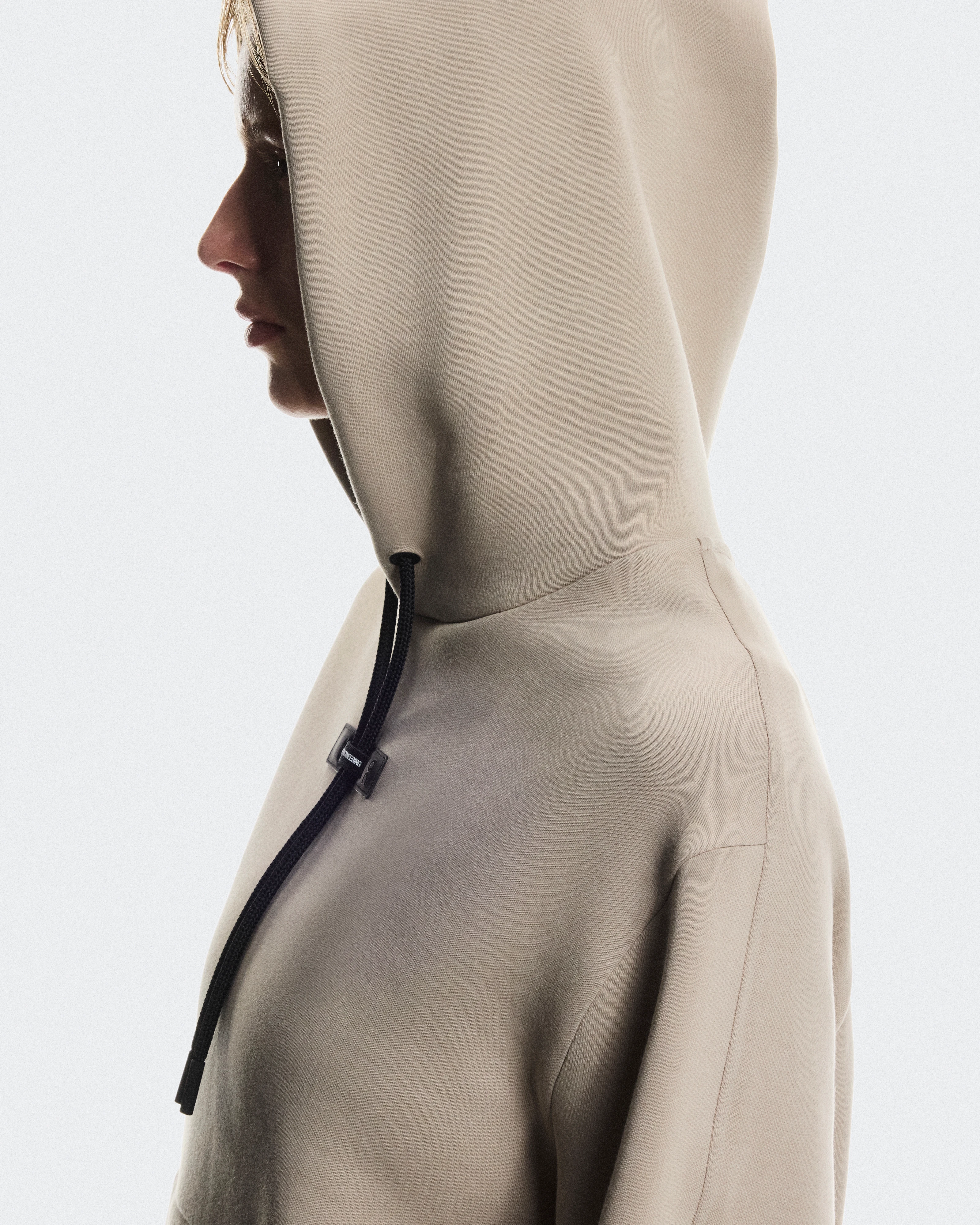 On Focus Tech Hoodie Desert Women Hoodies and sweatshirts