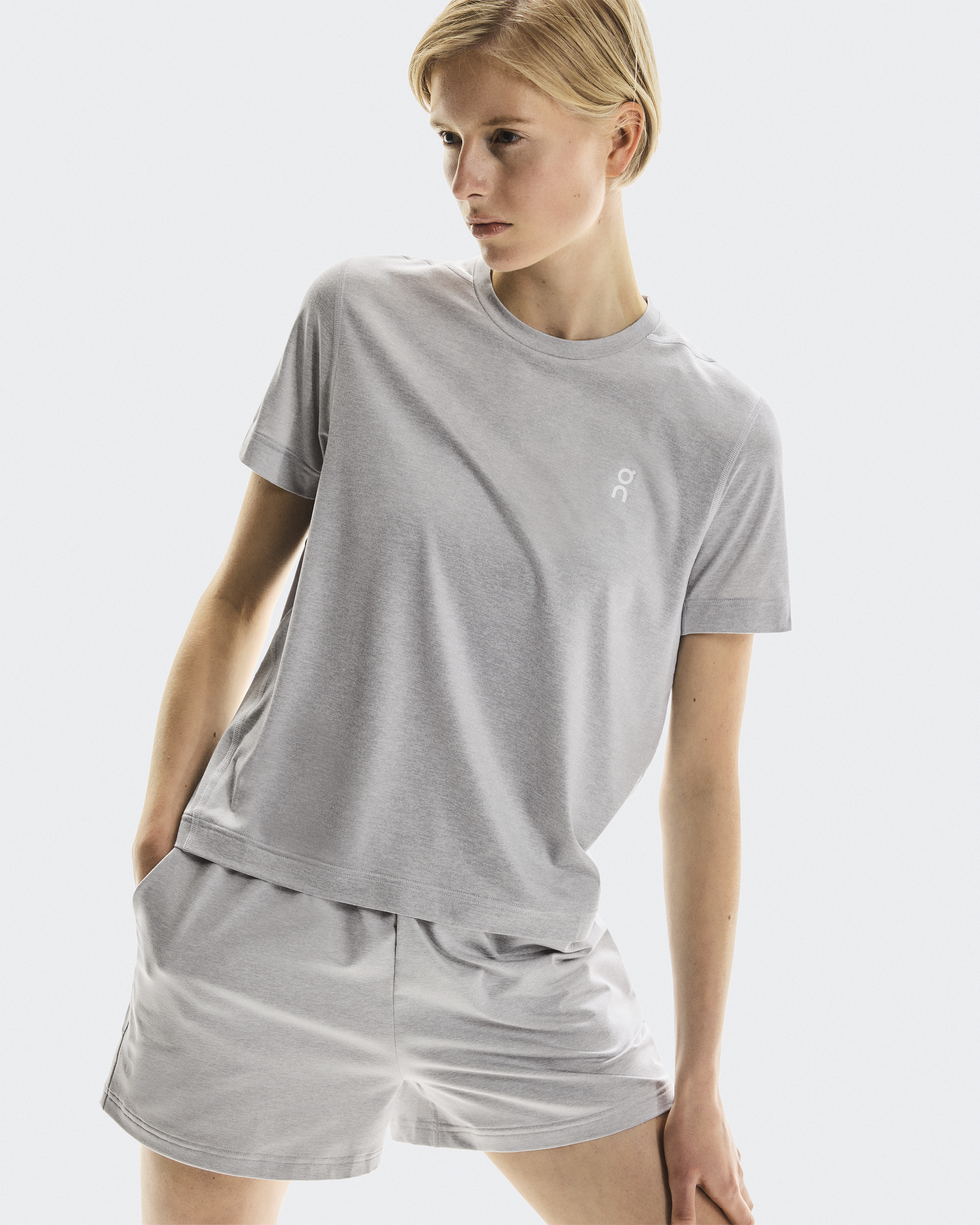 Courtside-T: Women's soft-touch courtside tee | On United States