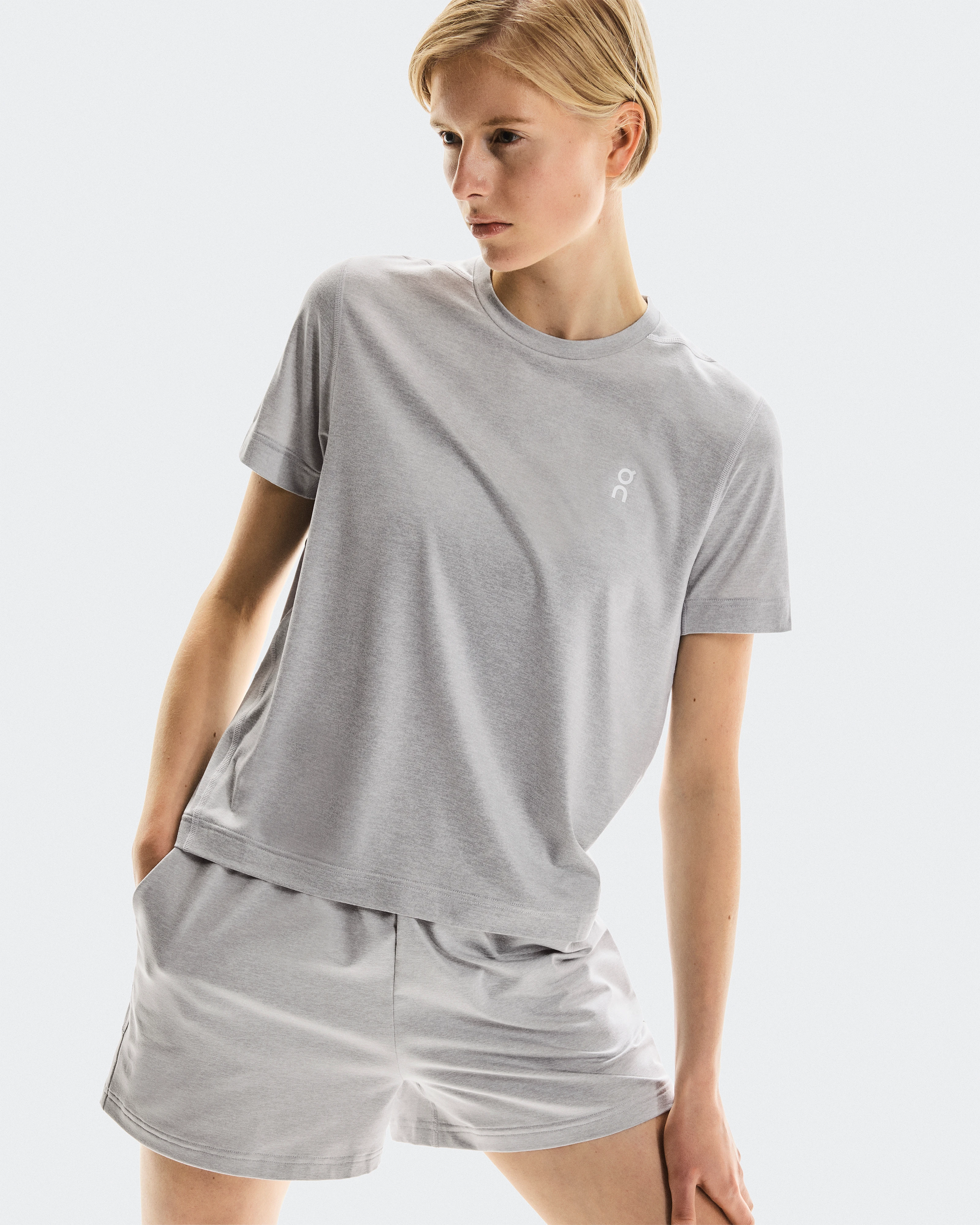 On Courtside-T Gravel Women Tops and t-shirts