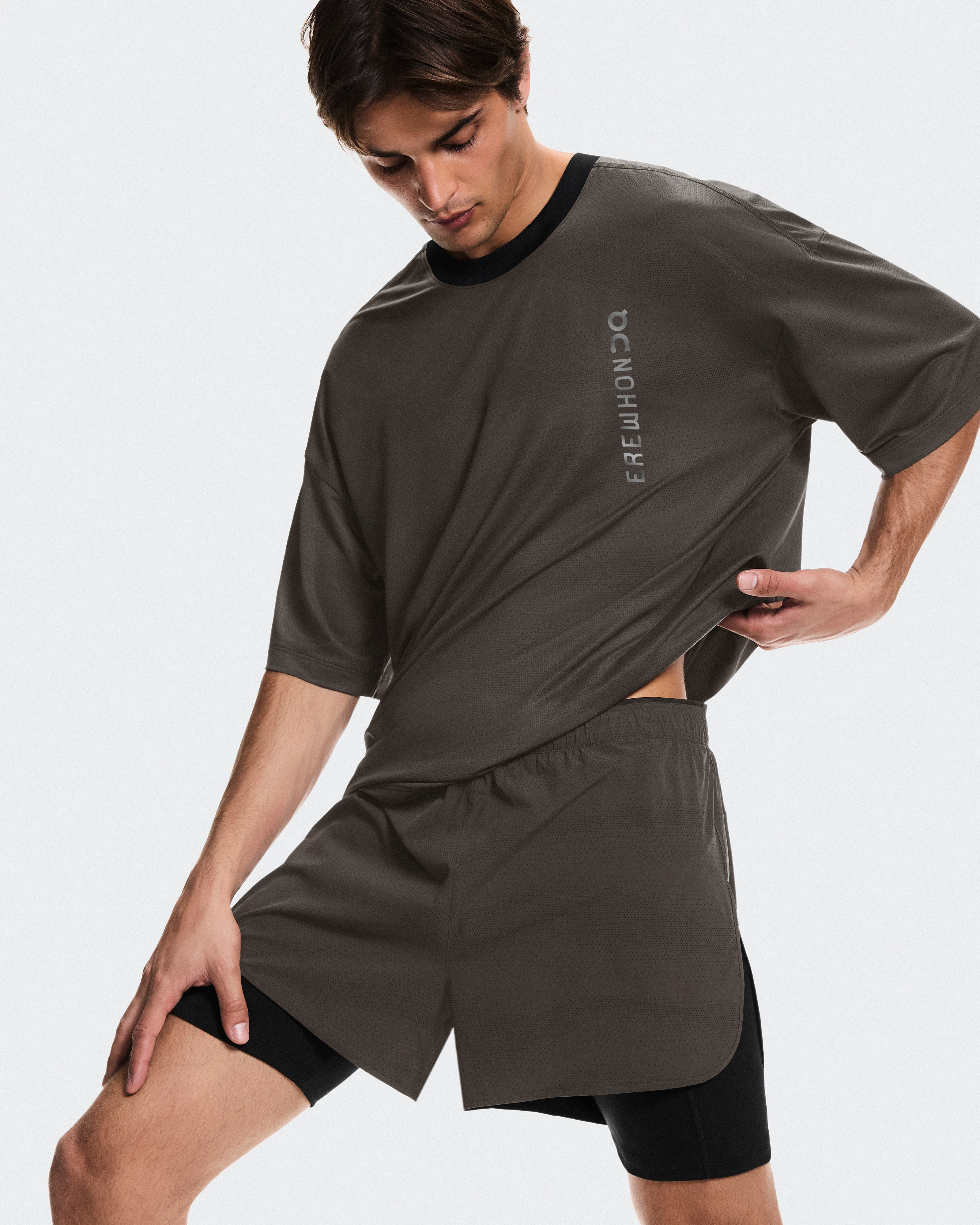 On 2-in-1 Shorts Erewhon Espresso & Black Men Shorts