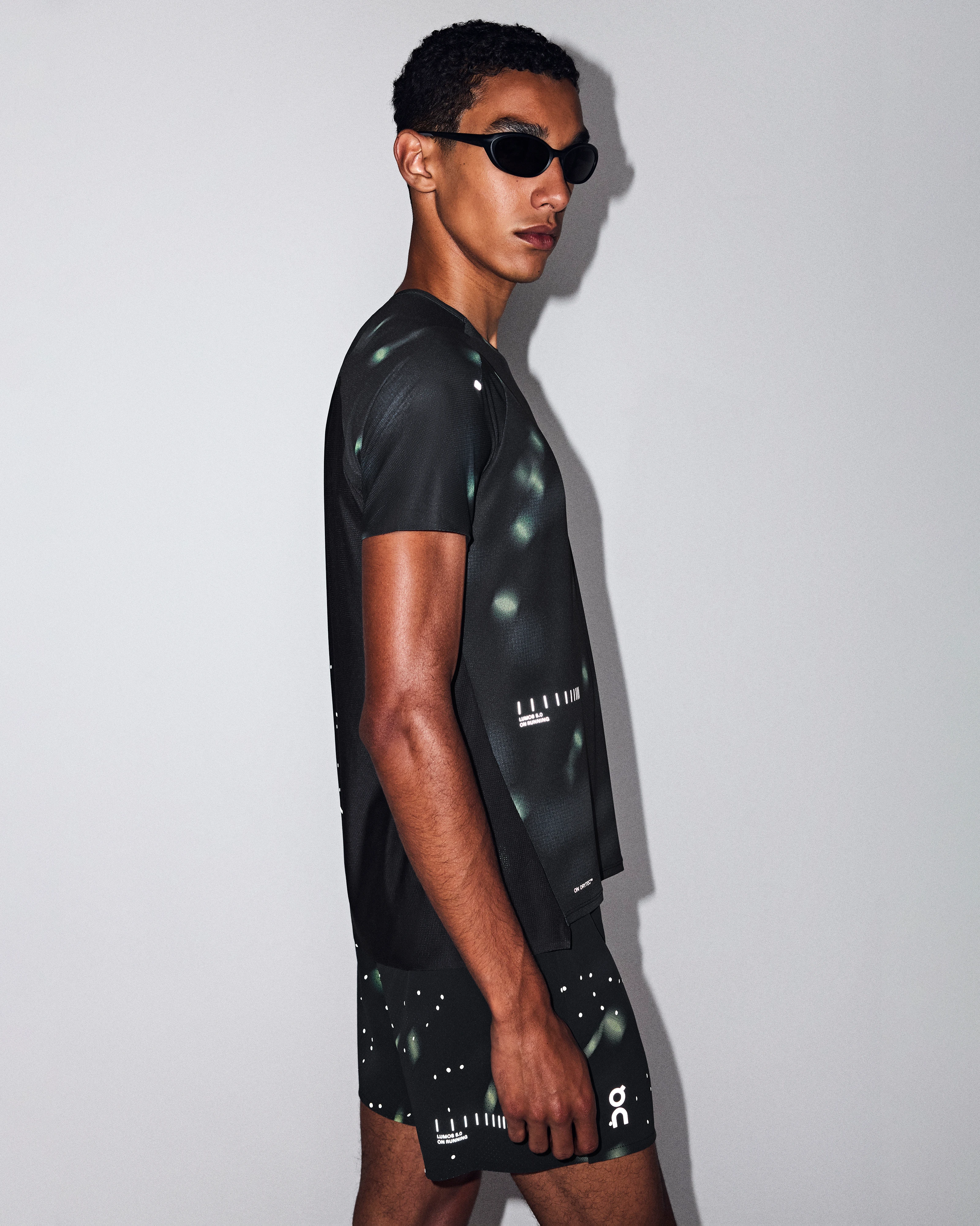 On Performance-T Lumos Black Homme Hauts et t-shirts