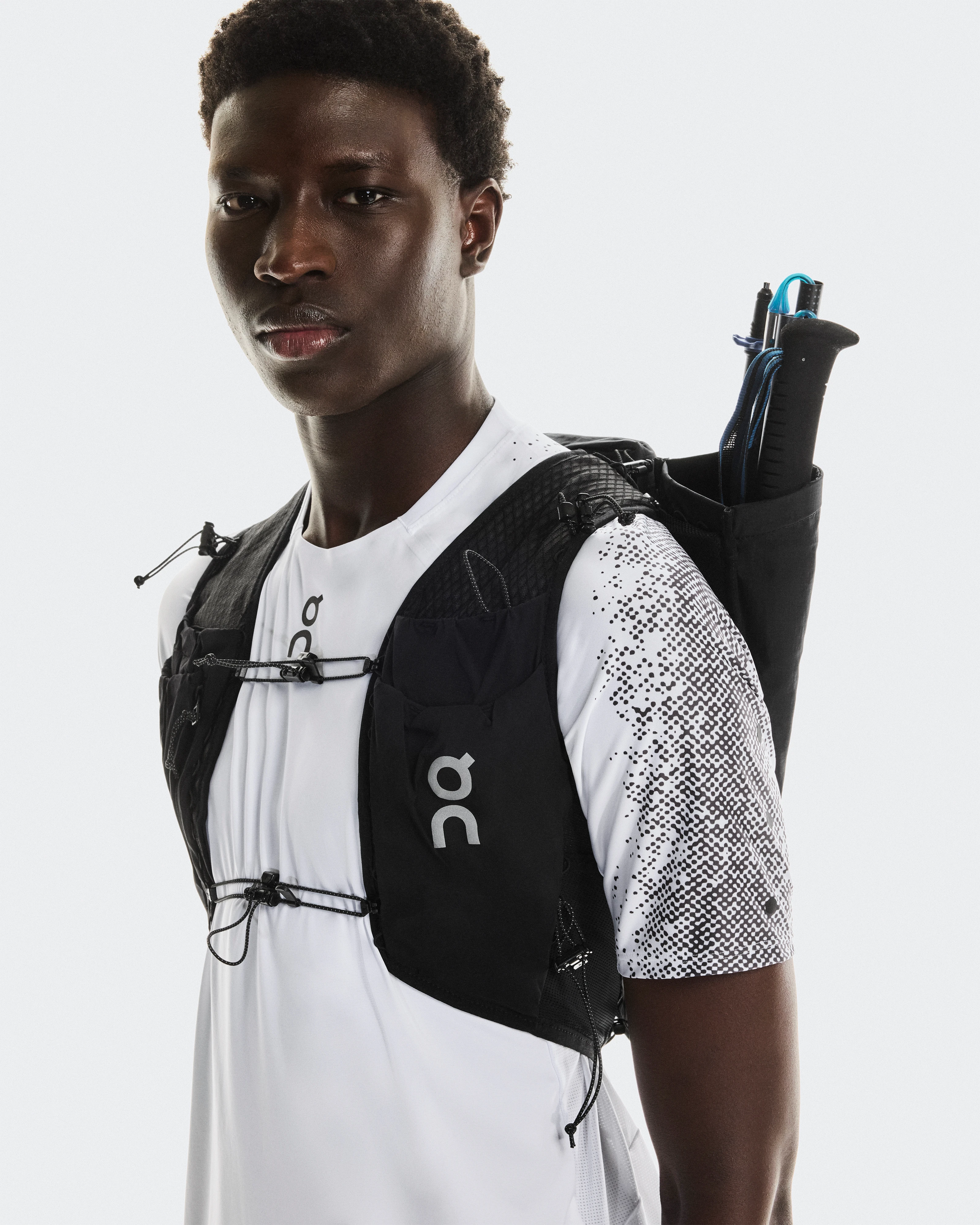 On Ultra Quiver Black Unisex Bags