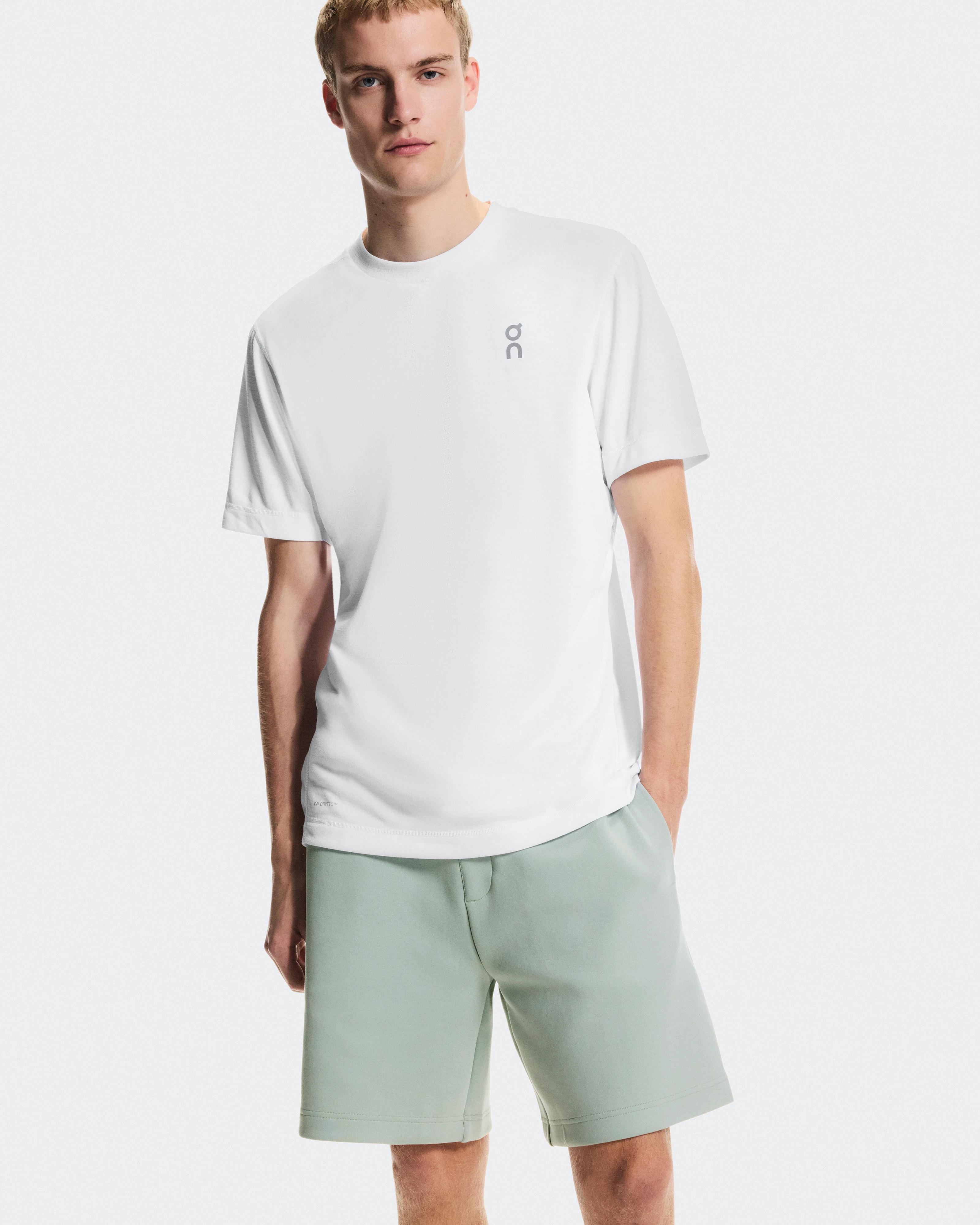 On Focus Tech Shorts Mineral Men Shorts