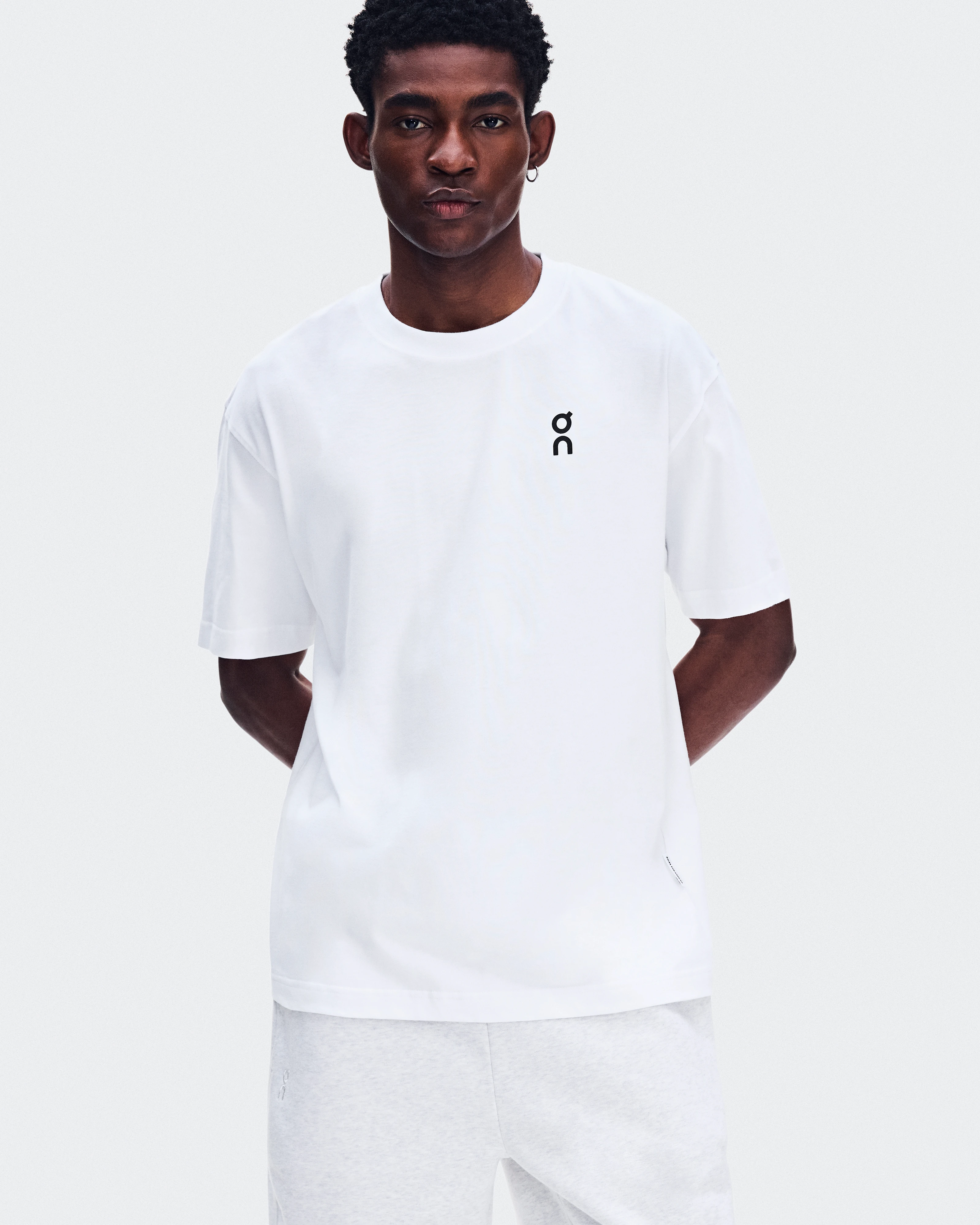 On Club-T Glow White メンズ トップス＆Tシャツ