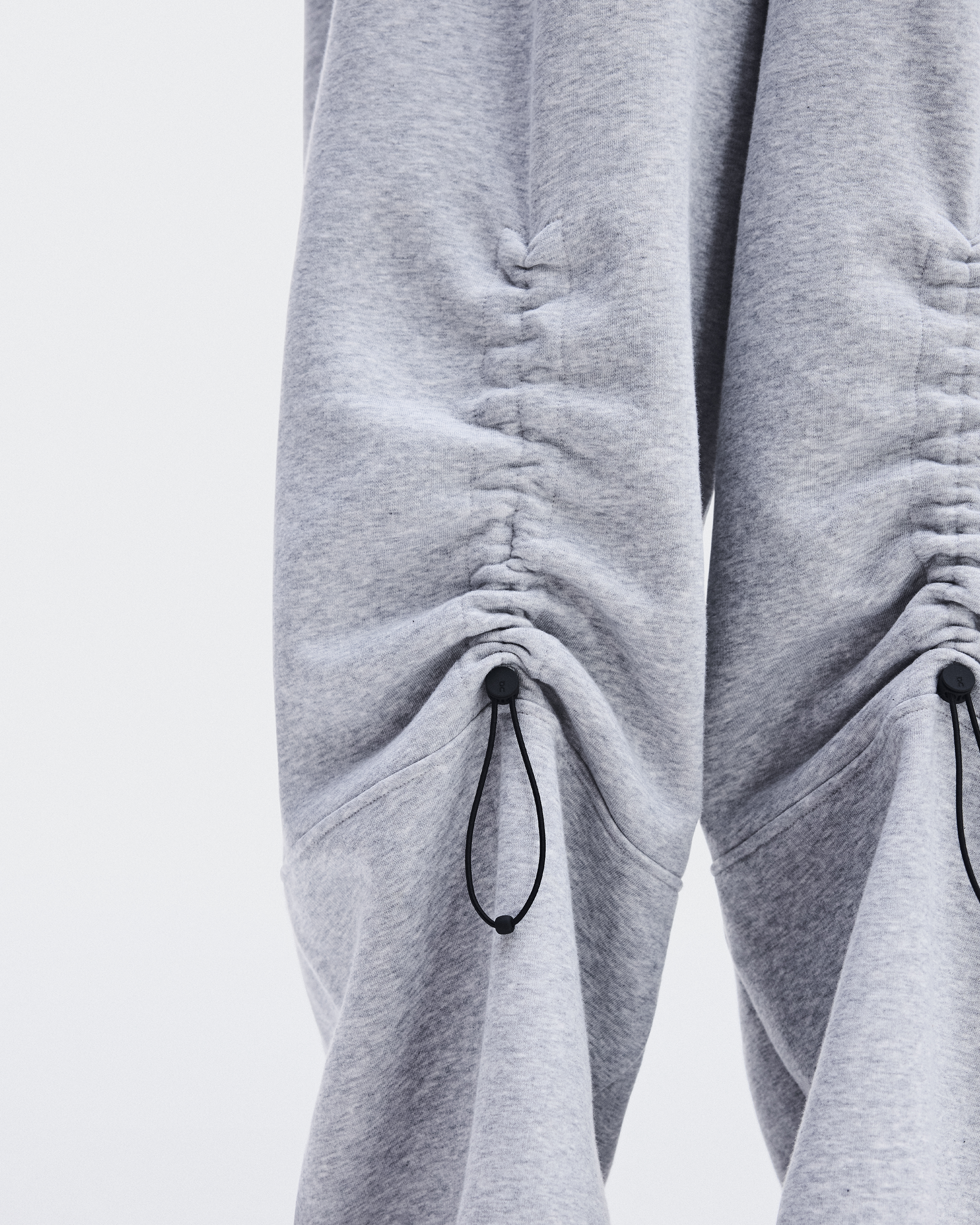 ウィメンズ Oversized Sweatpants | グレー | On 日本