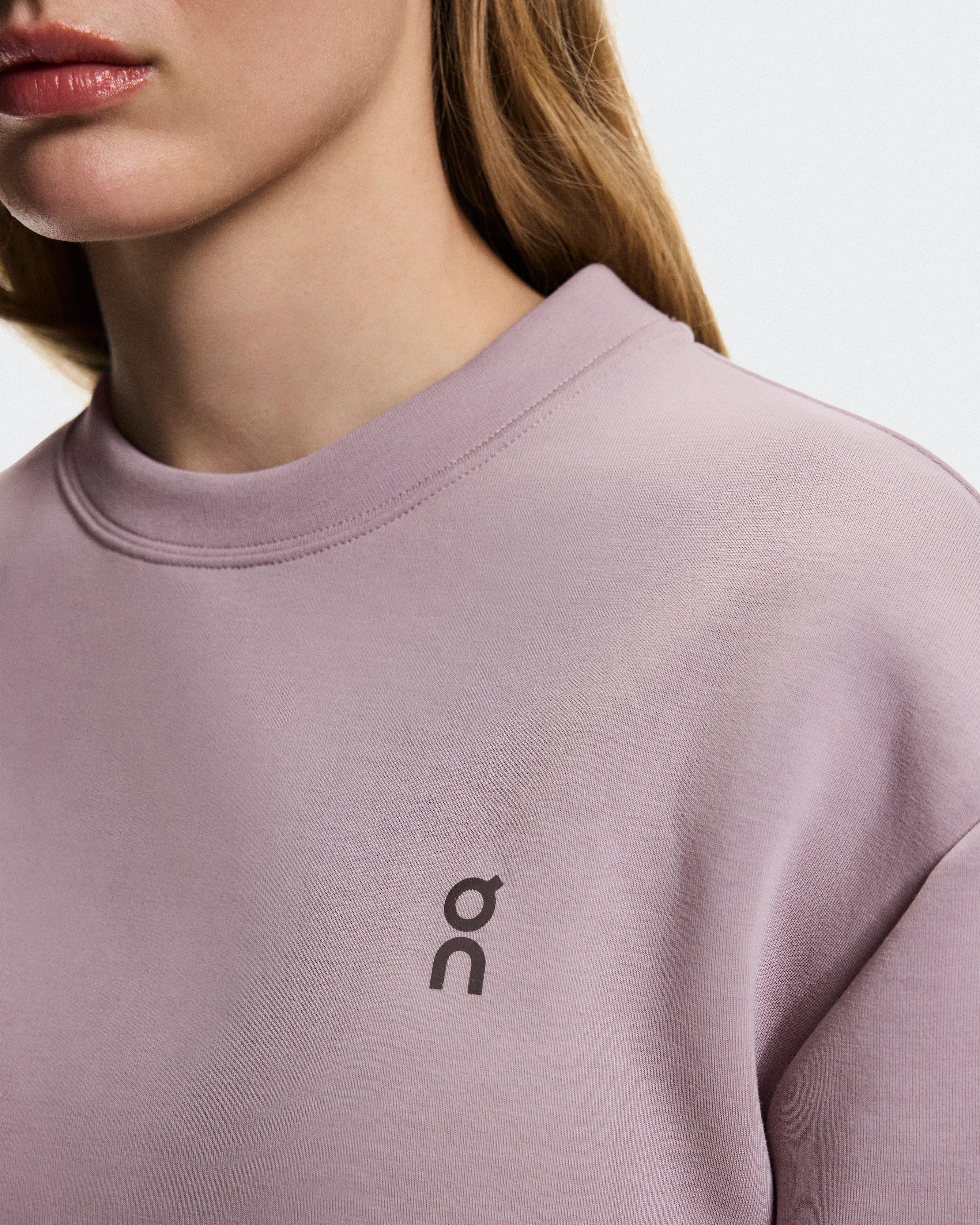 On Focus Tech Crew Heron Women Hoodies and sweatshirts