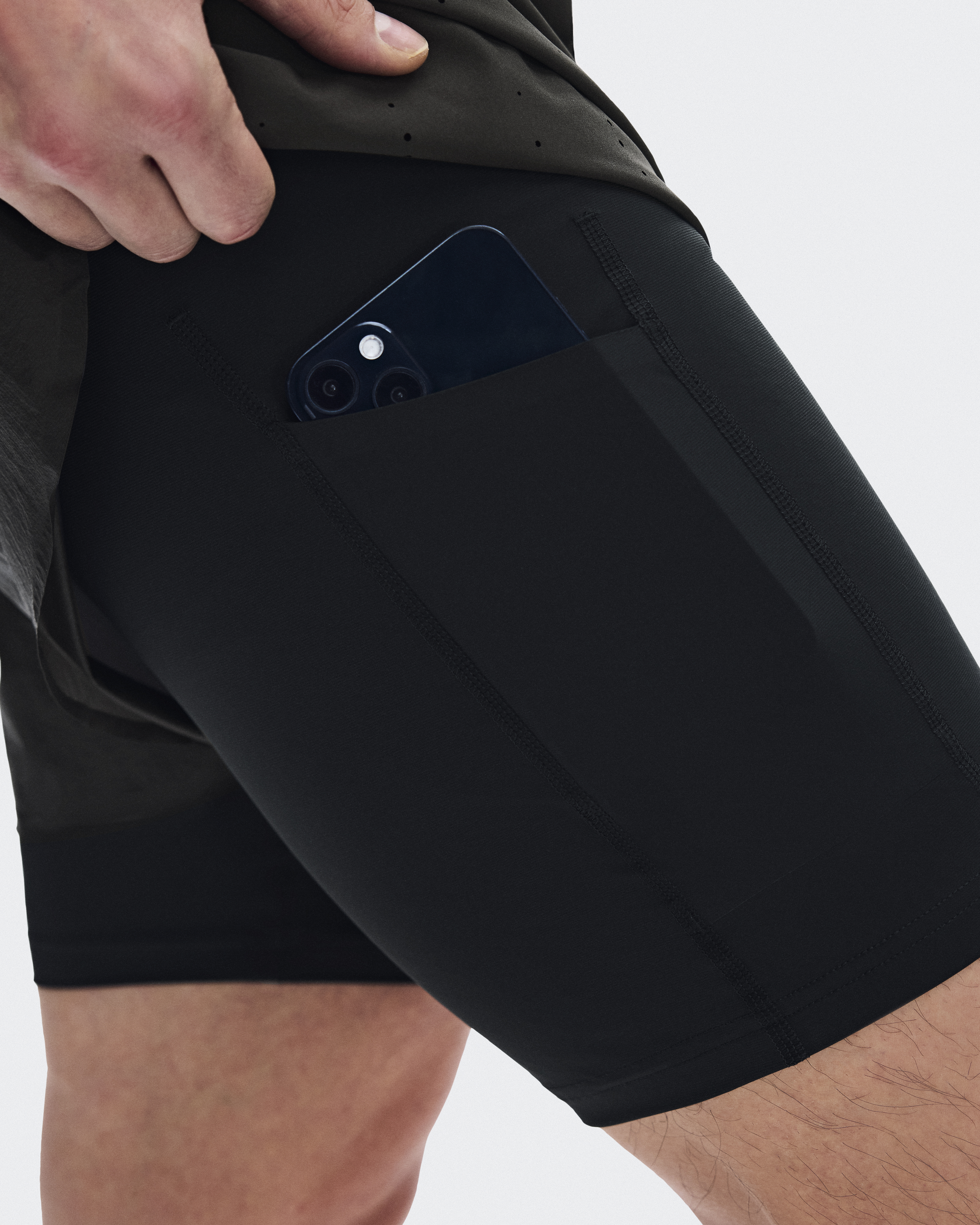 メンズ Zero 2-in-1 Shorts PAF | ブラック | On 日本