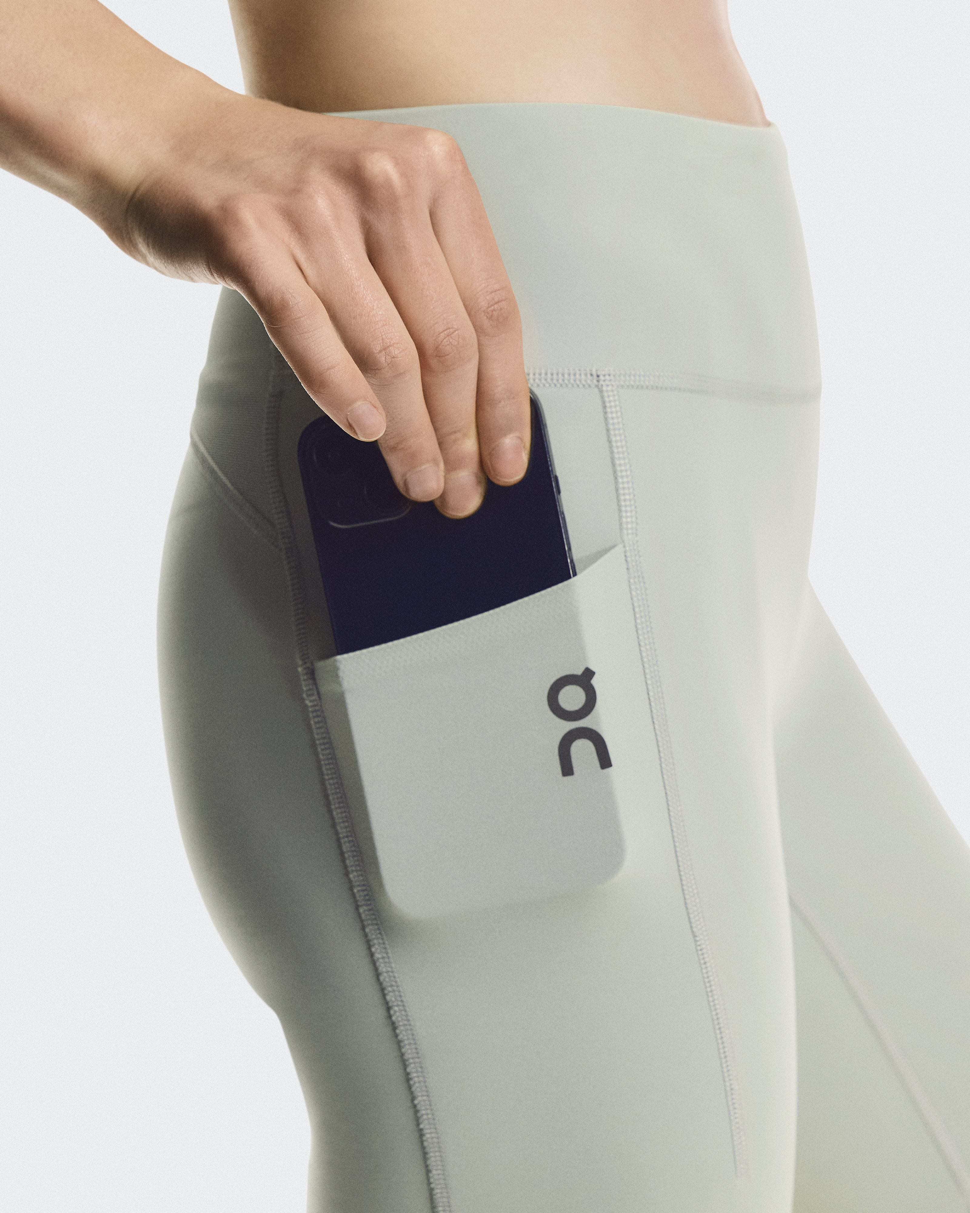 on performance tights Sサイズ ウィメンズ 8