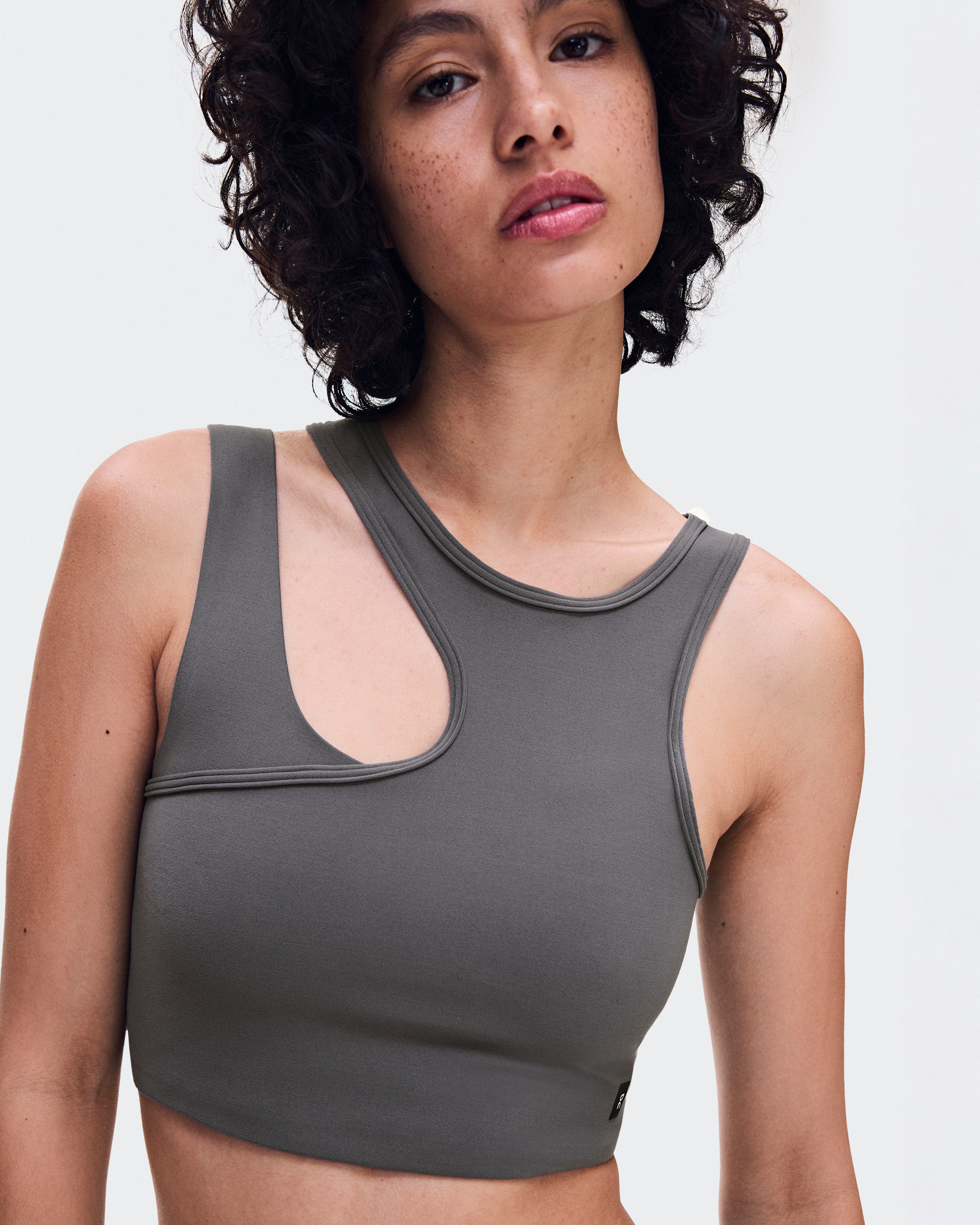 Studio Asymmetric CropWomen / Ember / XS
