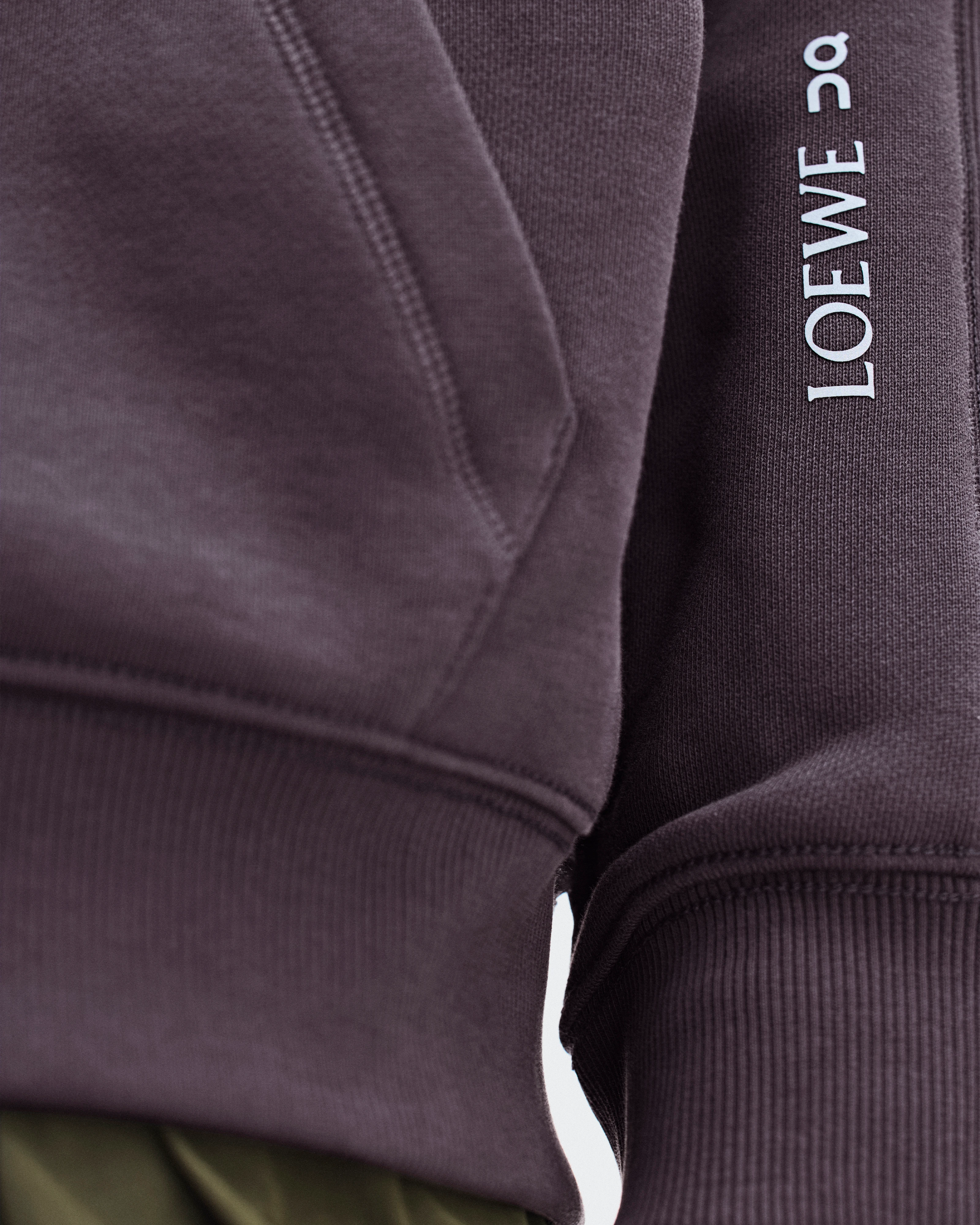 On Hoodie LOEWE Purple メンズ フーディ&スウェットシャツ