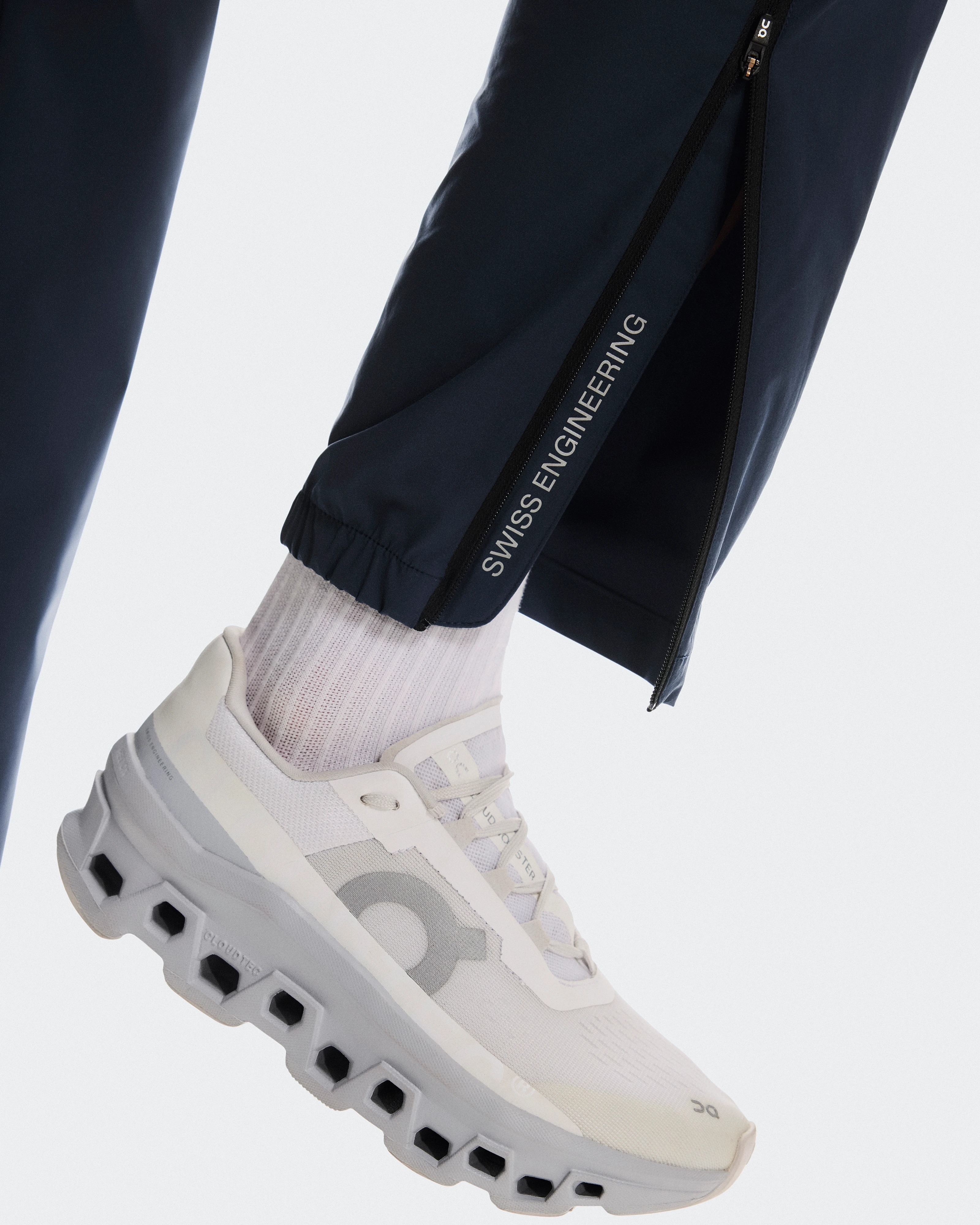 On Core Pants Navy Women Pants