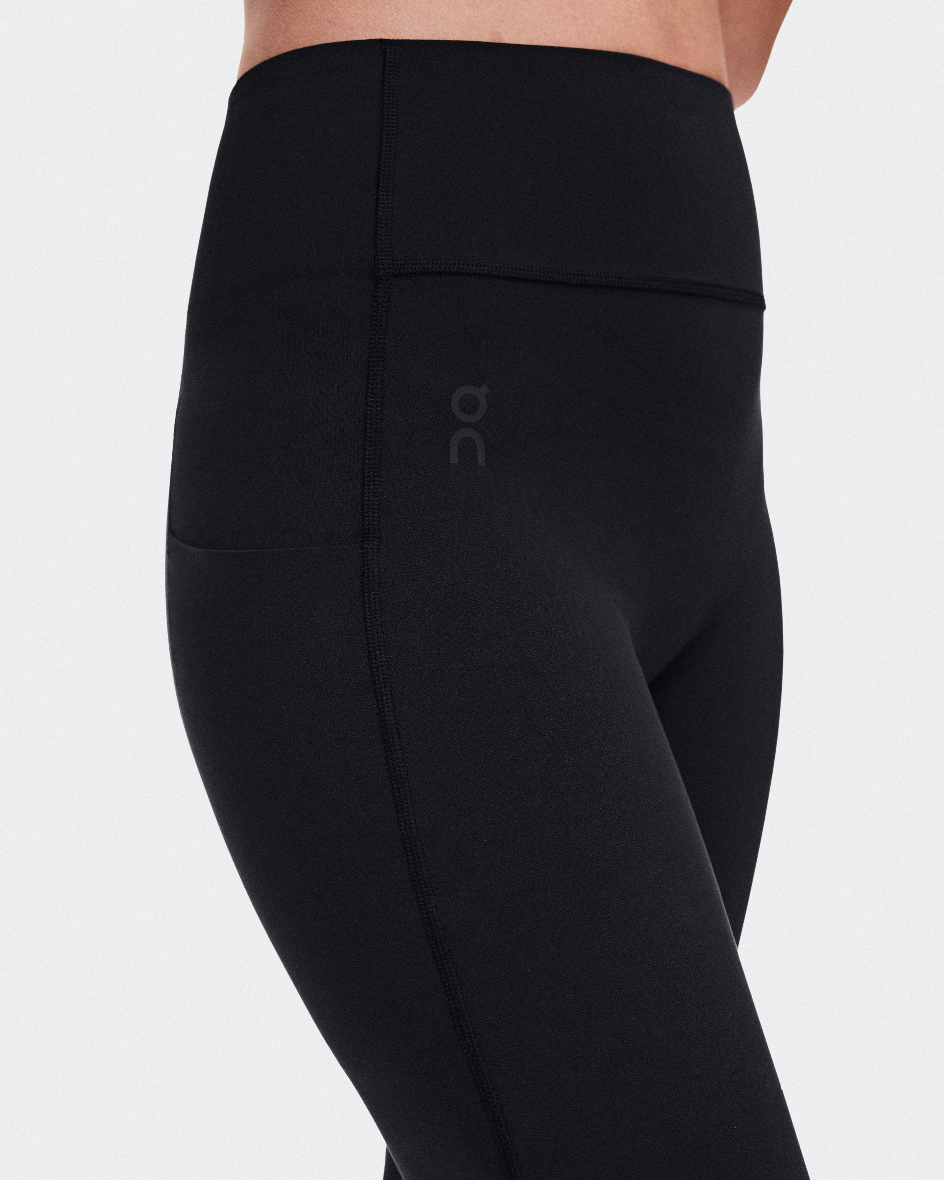On Studio Flared Pants 30" Black Femme Pantalons
