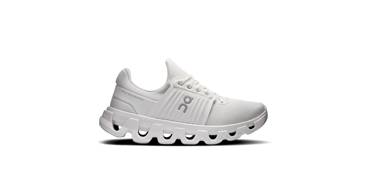 Tenis Cloudswift 4 AD para mujer blancos · On