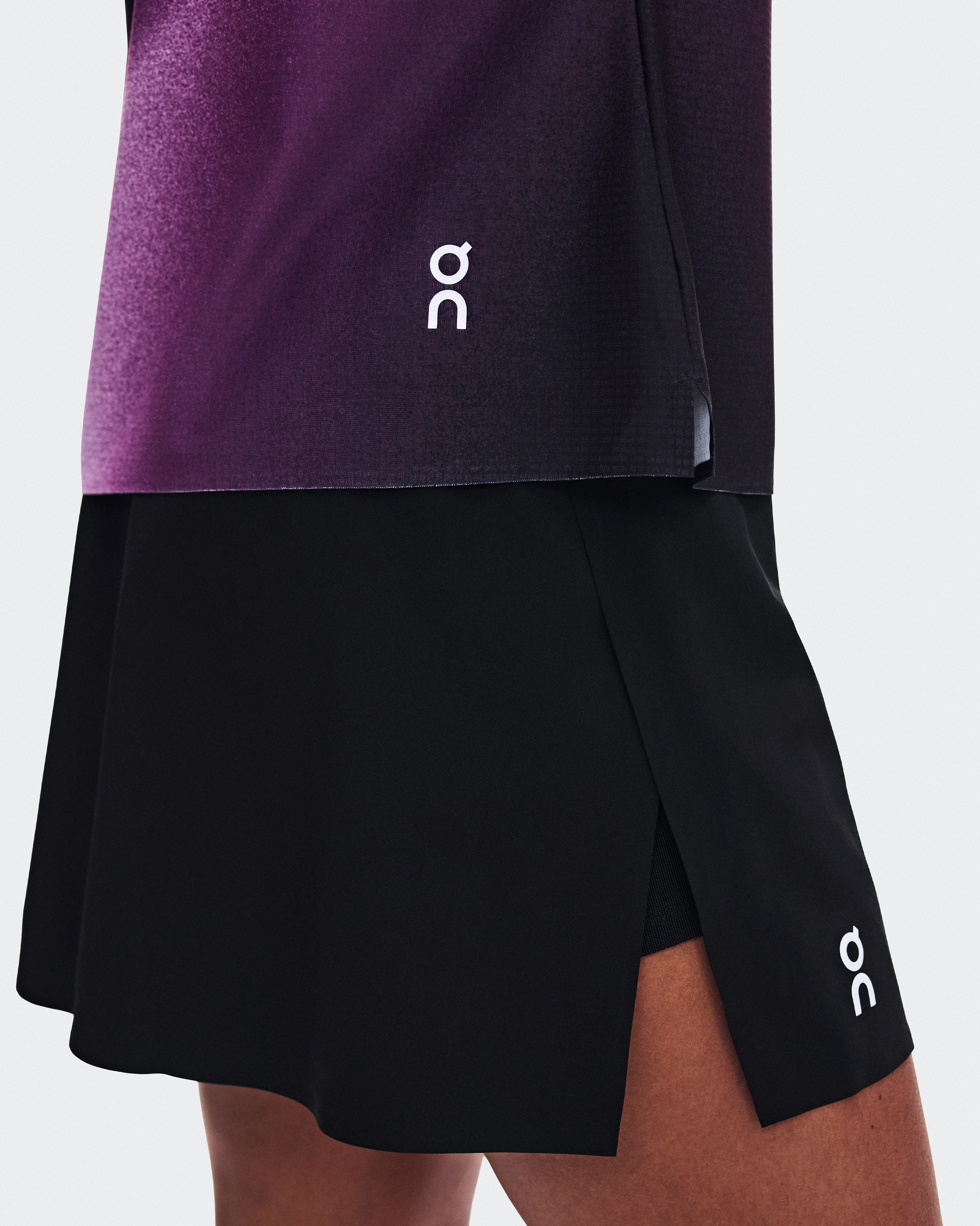 On Court-T Swing Black & Cassis Women Tops and t-shirts