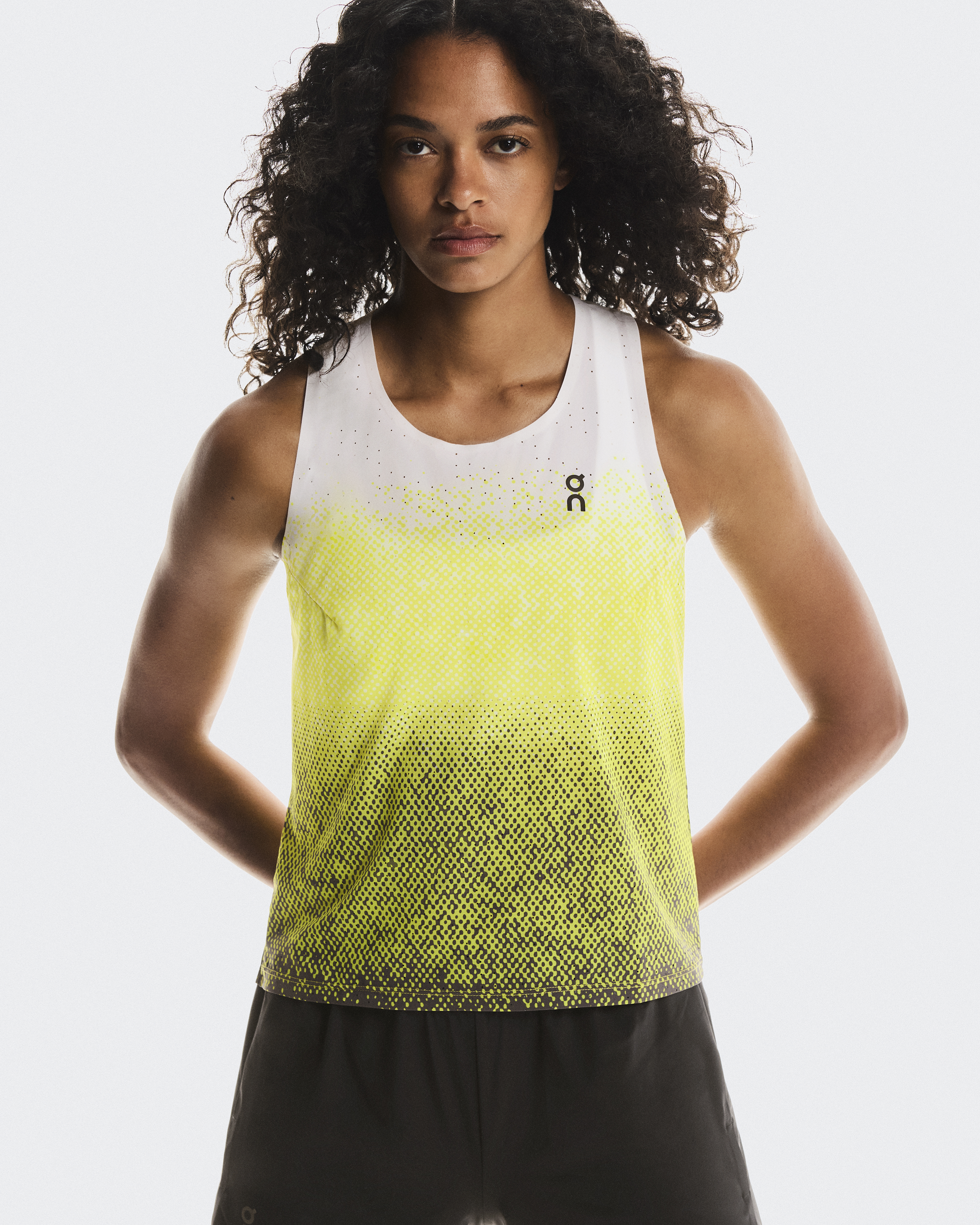 on Race Singlet M イエロー 未使用 Men's Race Singlet | Yellow | On Japan