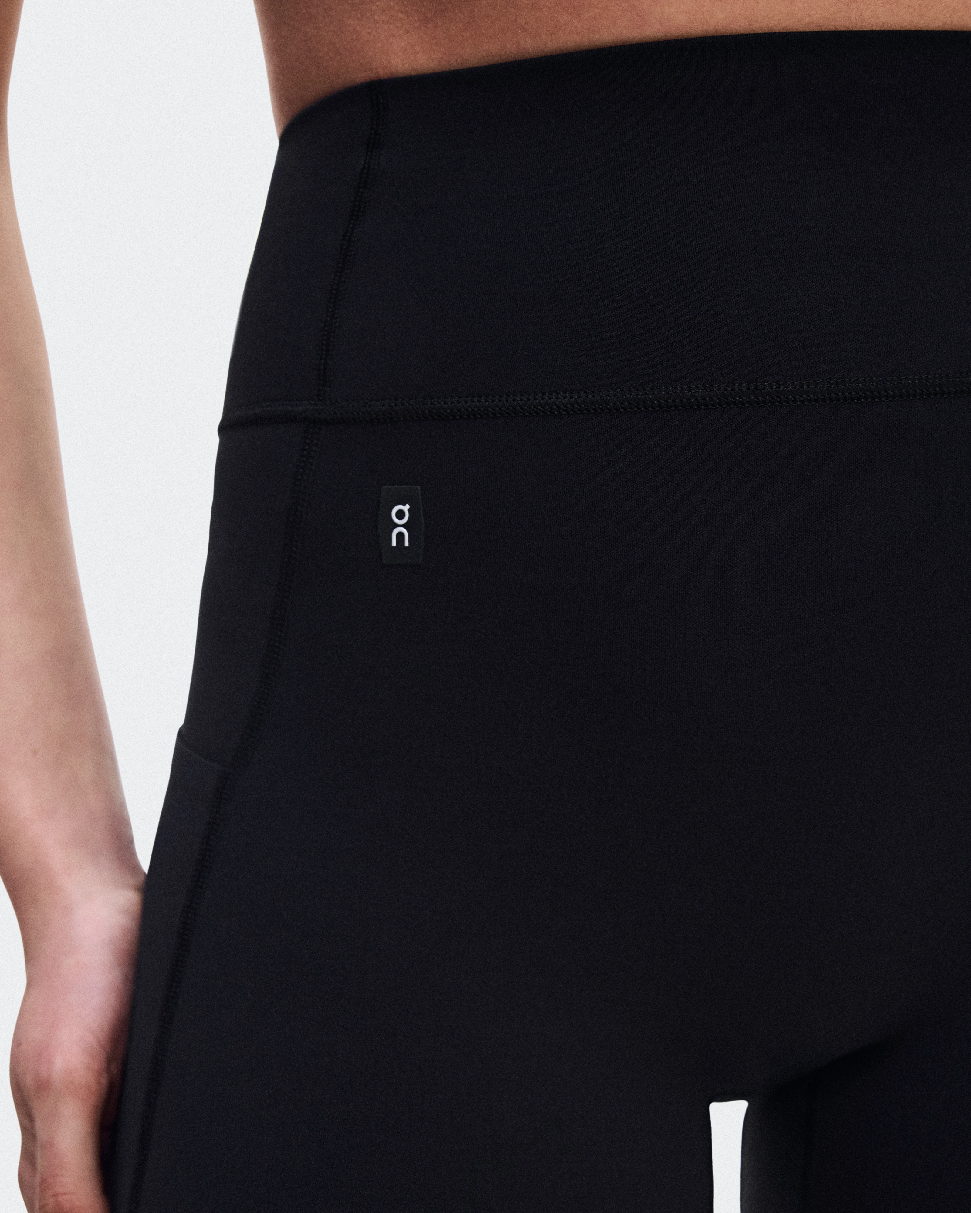 On Studio Leggings Short Black Women Tights